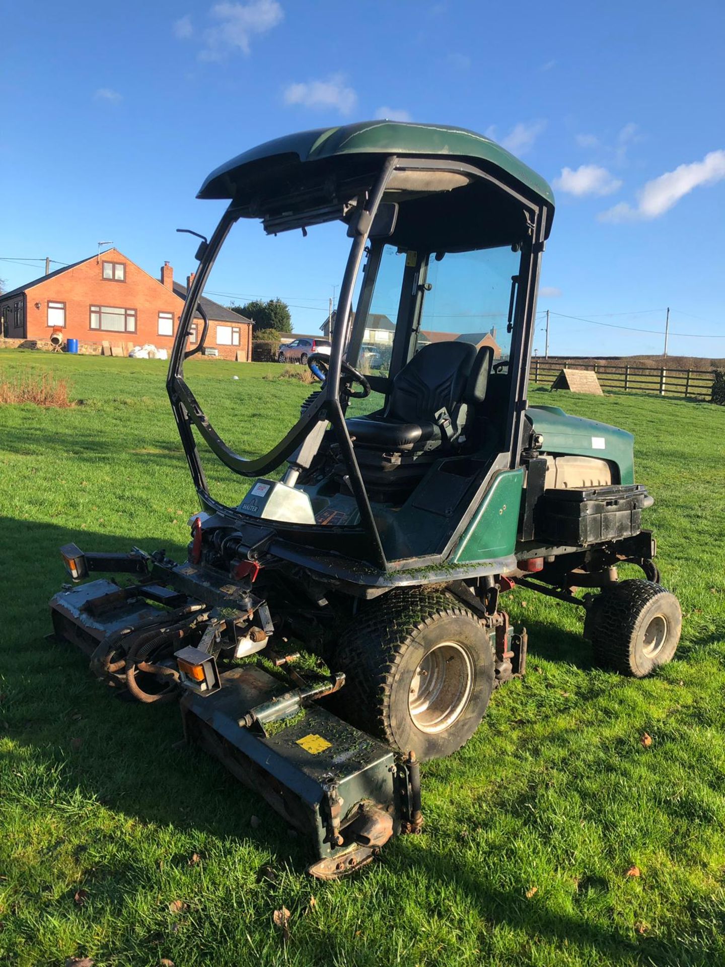 2007/07 REG HAYTER RIDE ON DIESEL LAWN MOWER WITH CAB (NO GLASS) *PLUS VAT* - Image 5 of 16