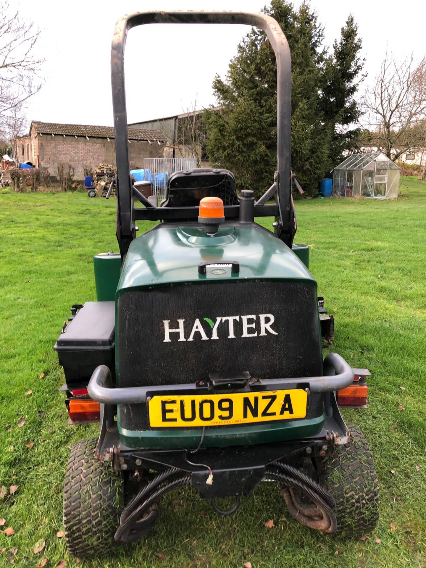 2009/09 REG HAYTER LT324 GREEN DIESEL RIDE ON LAWN MOWER, SHOWING 1 FORMER KEEPER *PLUS VAT* - Image 9 of 16