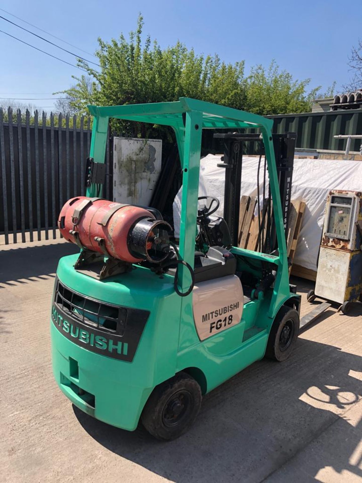 MITSUBISHI FG18 GAS POWERED FORKLIFT 1750KG *NO VAT* - Image 5 of 11