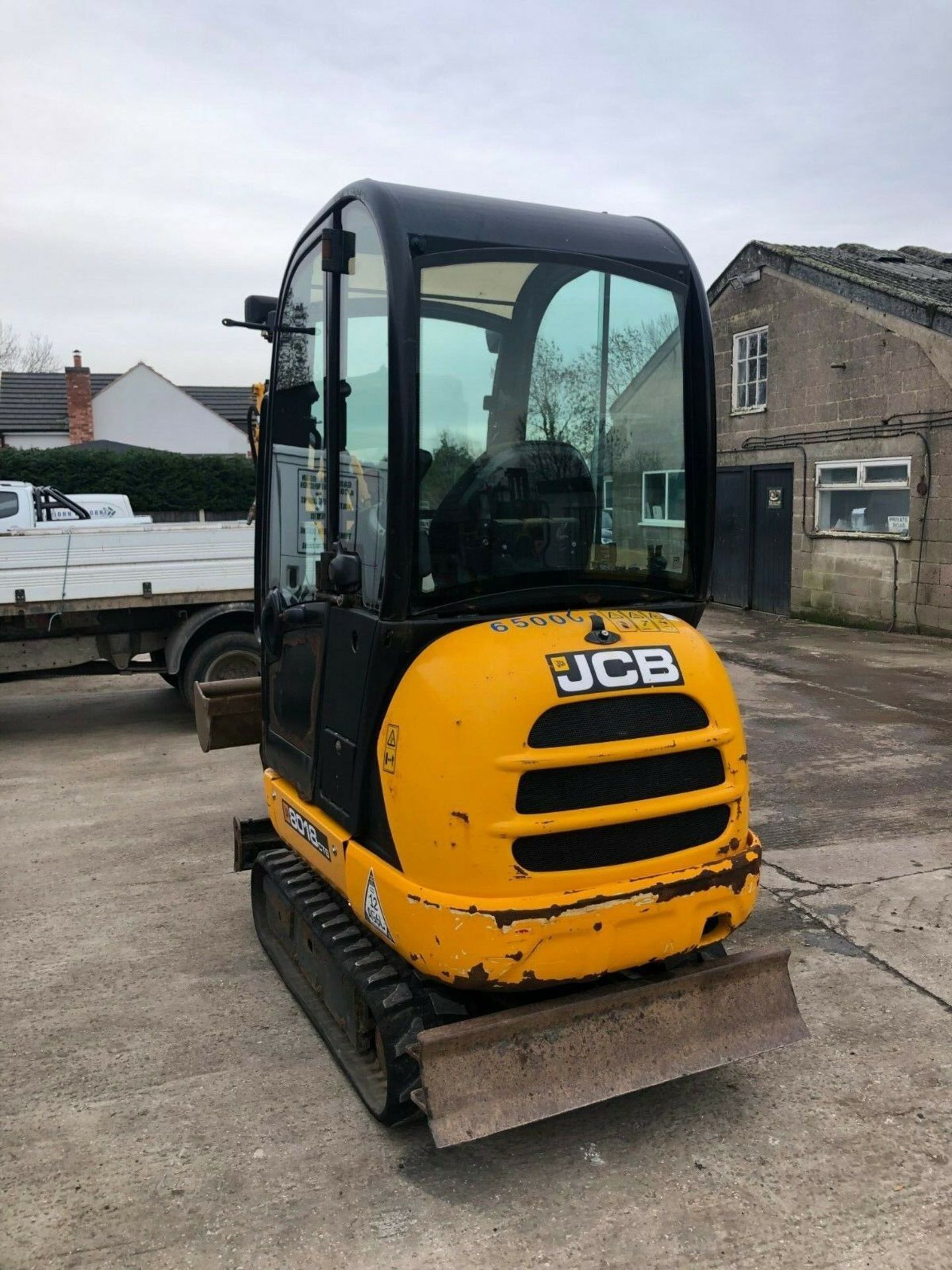 JCB 8018 CTS MINI DIGGER, YEAR 2012, FULL GLASS CAB & HEATER *PLUS VAT* - Image 4 of 6