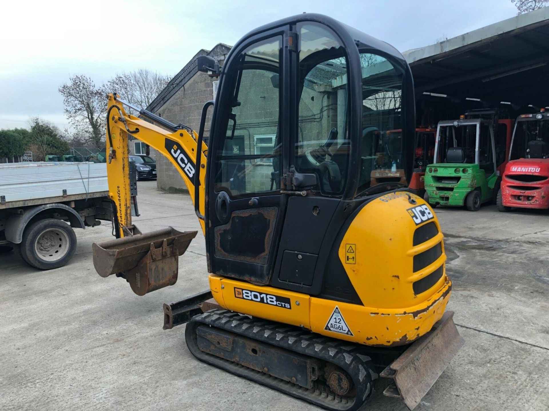 JCB 8018 CTS MINI DIGGER, YEAR 2012, FULL GLASS CAB & HEATER *PLUS VAT* - Image 2 of 6