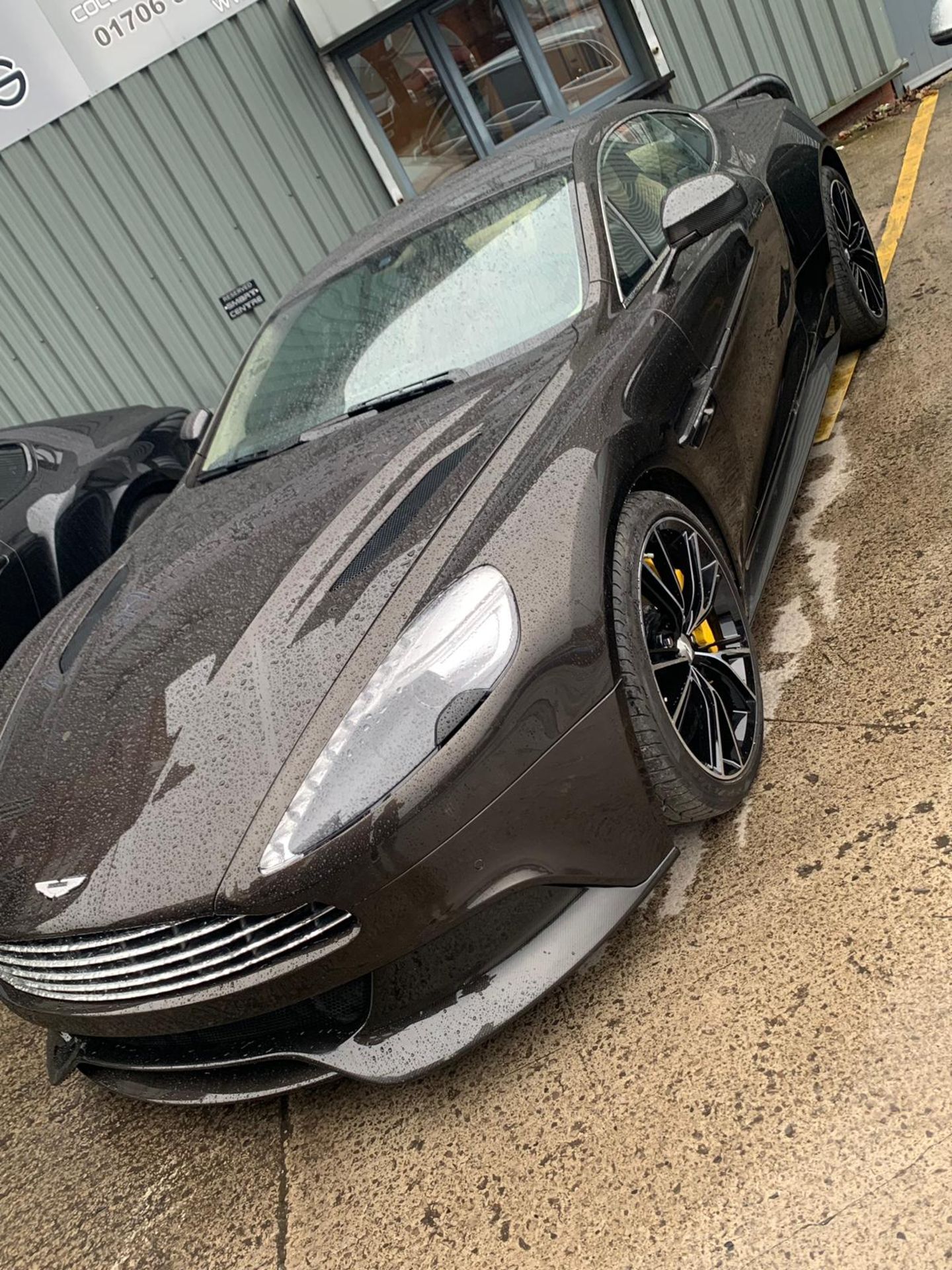 2014 ASTON MARTIN VANQUISH CARBON EDITION - FULLY UK REGISTERED - FULL SERVICE HISTORY *NO VAT* - Image 2 of 7