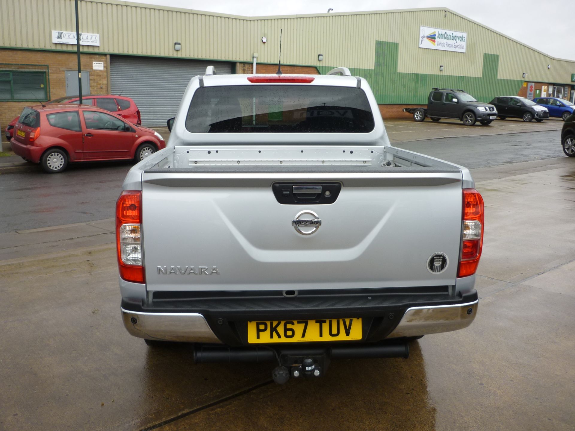 2017/67 REG NISSAN NAVARA TEKNA DCI AUTO 2.3 DIESEL 4X4 PICK-UP, SHOWING 1 FORMER KEEPER - Image 4 of 8