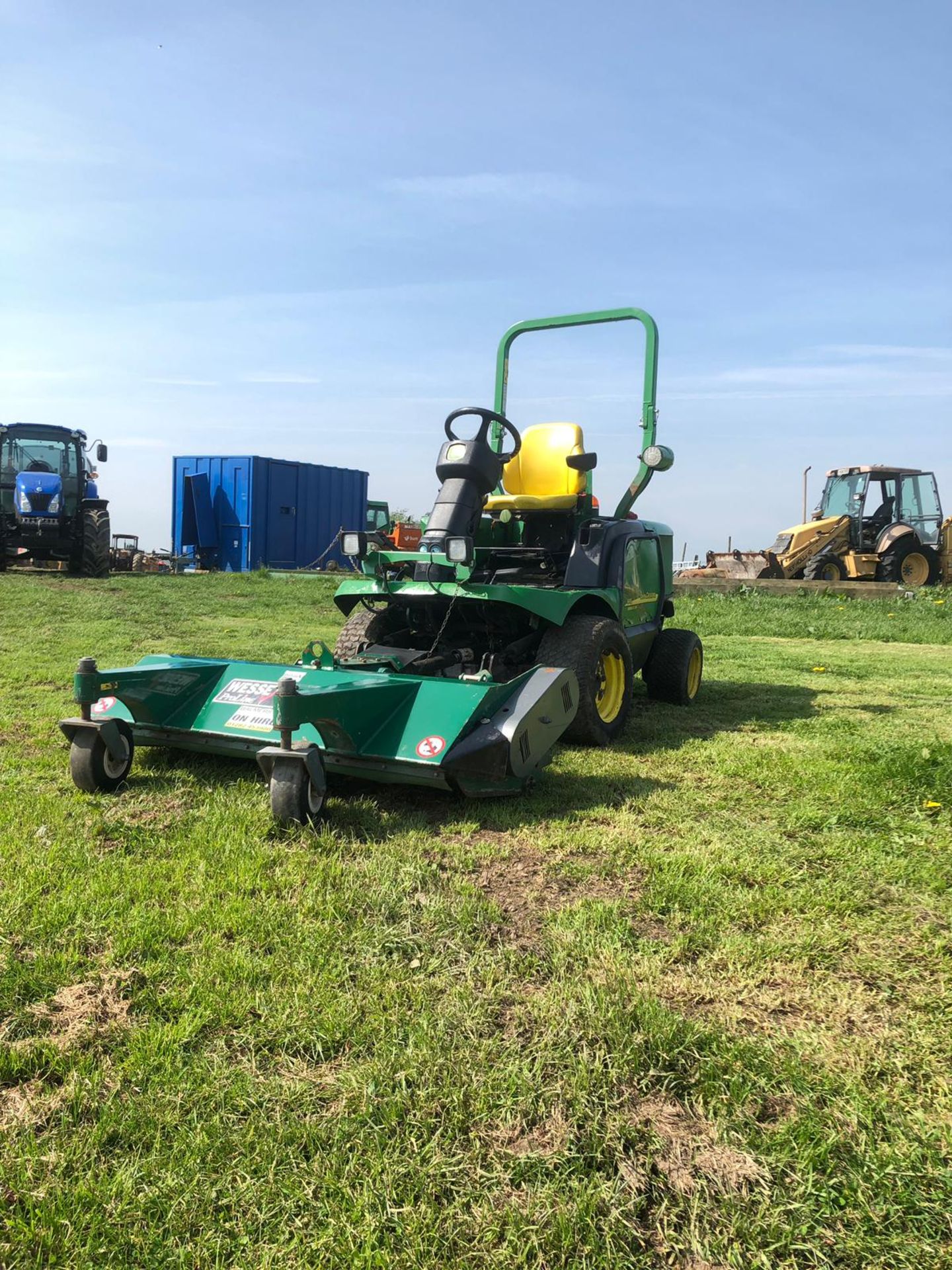 JOHN DEERE 1445 RIDE ON LAWN MOWER WITH FLAIL MOWER, YEAR 2008, RUNS, WORKS AND CUTS *PLUS VAT* - Bild 2 aus 7