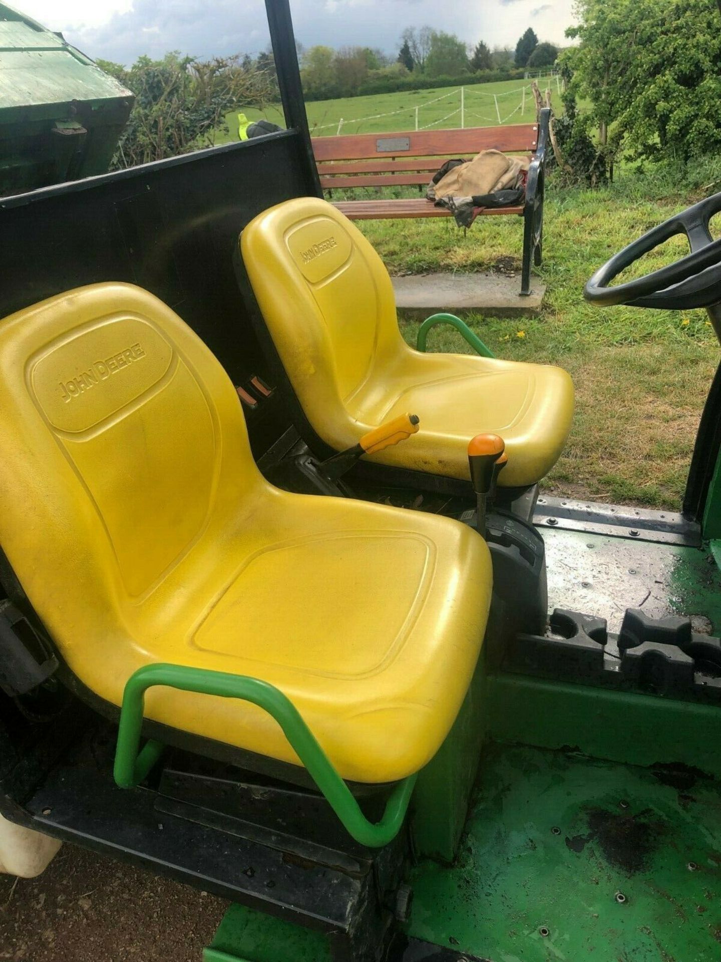 JOHN DEERE GATOR HPX UTILITY VEHICLE, 4x4, ELECTRIC TIPPING REAR BODY, 2102 HOURS, DIESEL *PLUS VAT* - Image 7 of 10