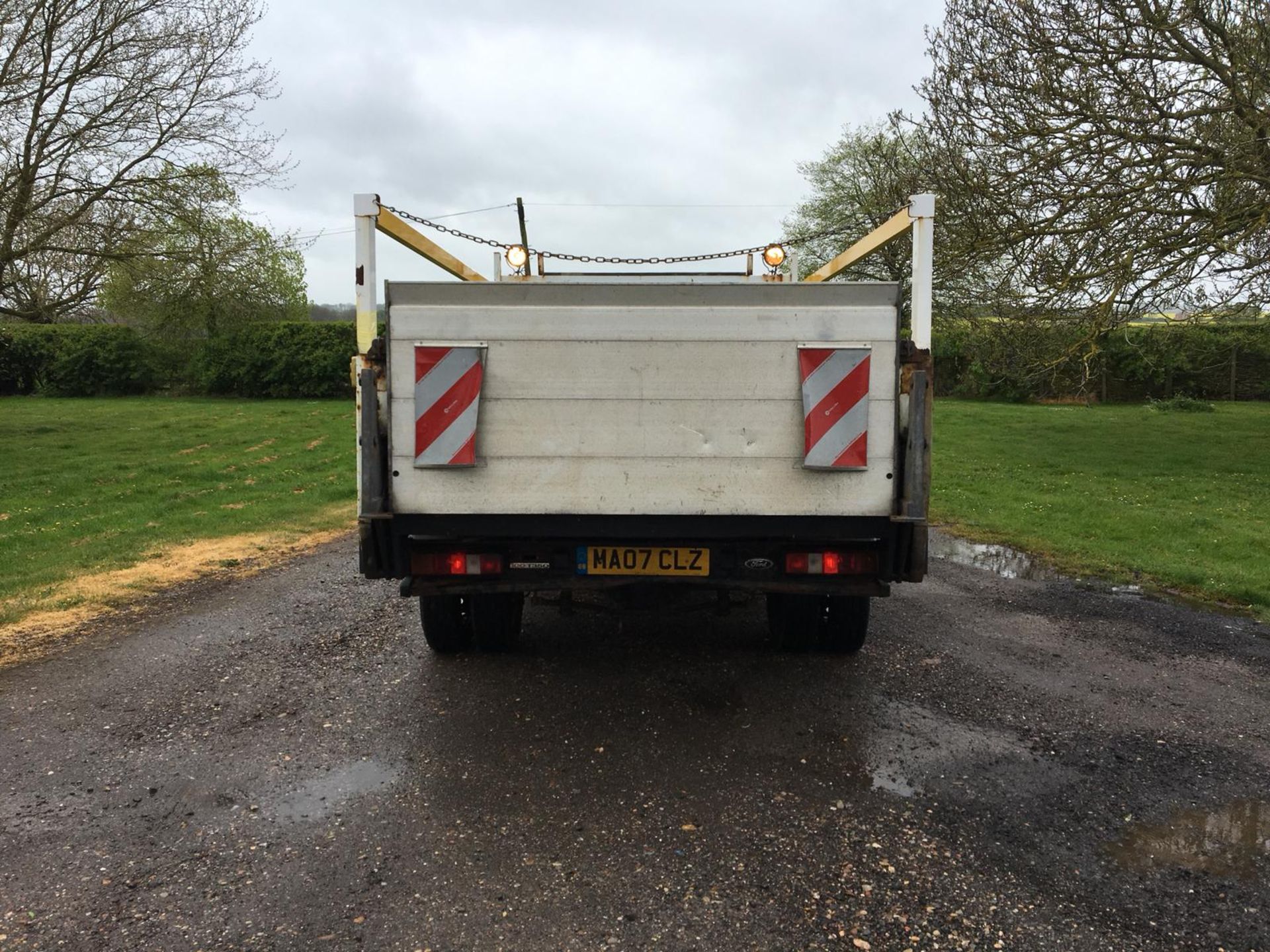 2007/07 REG FORD TRANSIT 100 T350EF RWD WHITE 2.4 DIESEL DROP-SIDE LORRY WITH TAIL LIFT *PLUS VAT* - Bild 5 aus 13