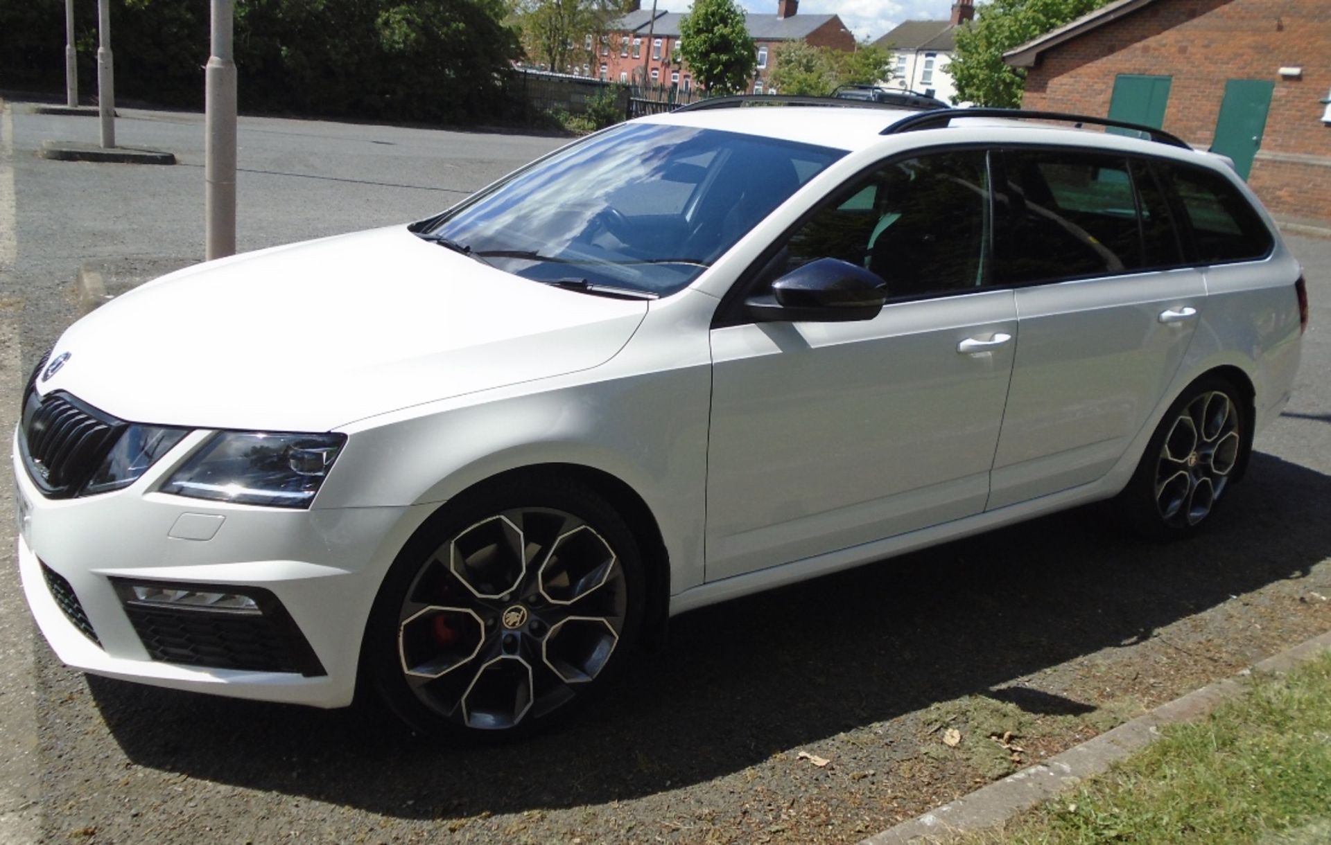 2017 Skoda Octavia VRS TDi Estate Black Pack DSG gearbox