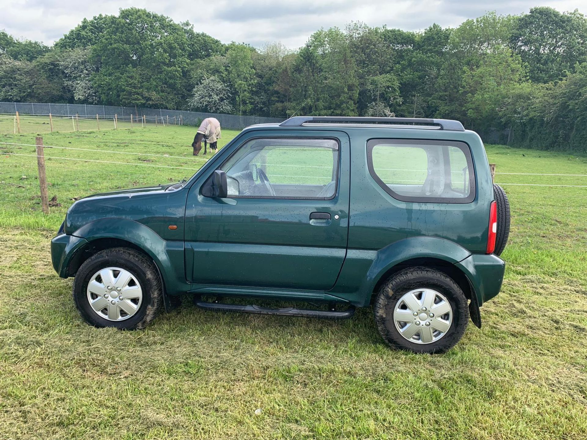 2001/Y REG SUZUKI JIMNY JLX 1.3 PETROL GREEN *PLUS VAT* - Image 3 of 12