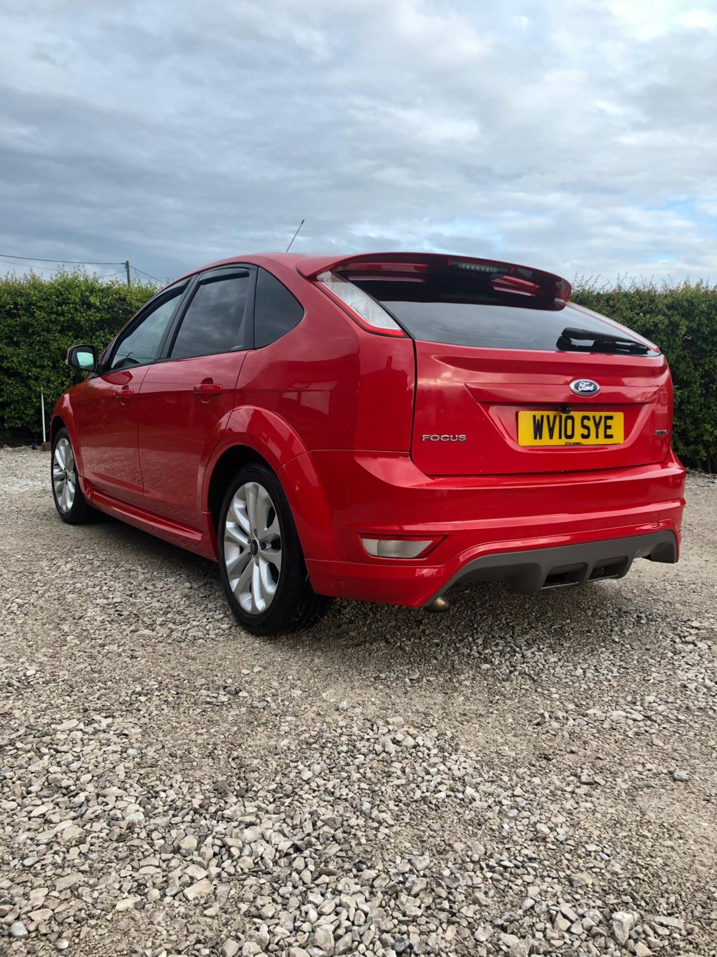 2010/10 REG FORD FOCUS ZETEC S 115 RED 1.6 PETROL 5 DOOR HATCHBACK *NO VAT* - Bild 4 aus 11