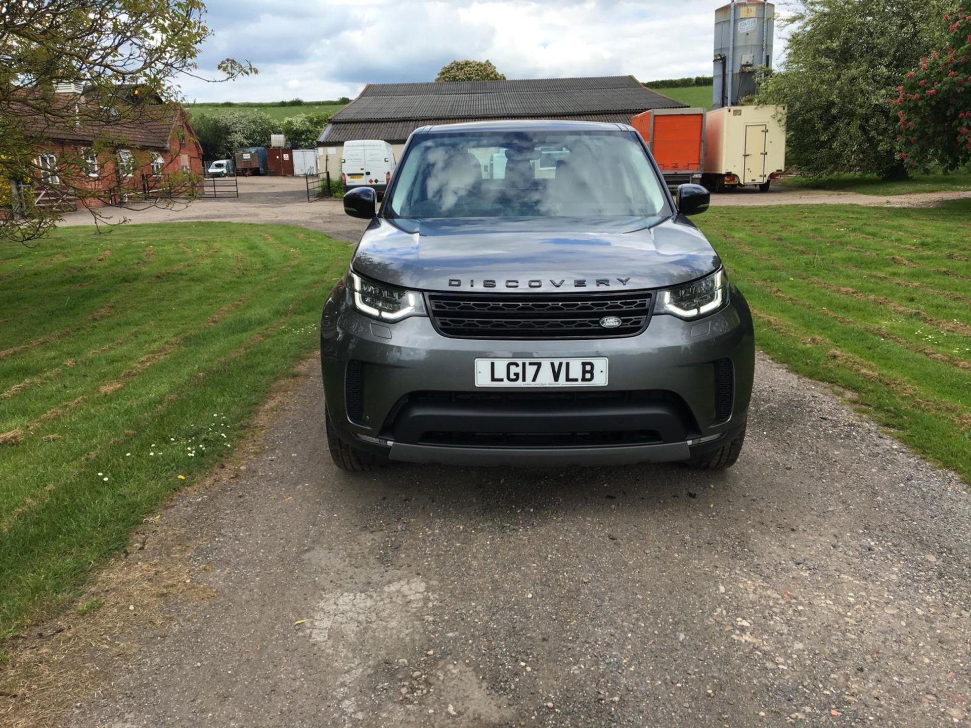 2017/17 REG LAND ROVER DISCOVERY HSE TD6 AUTO 3.0 DIESEL GREY, SHOWING 0 FORMER KEEPERS *NO VAT* - Image 2 of 23