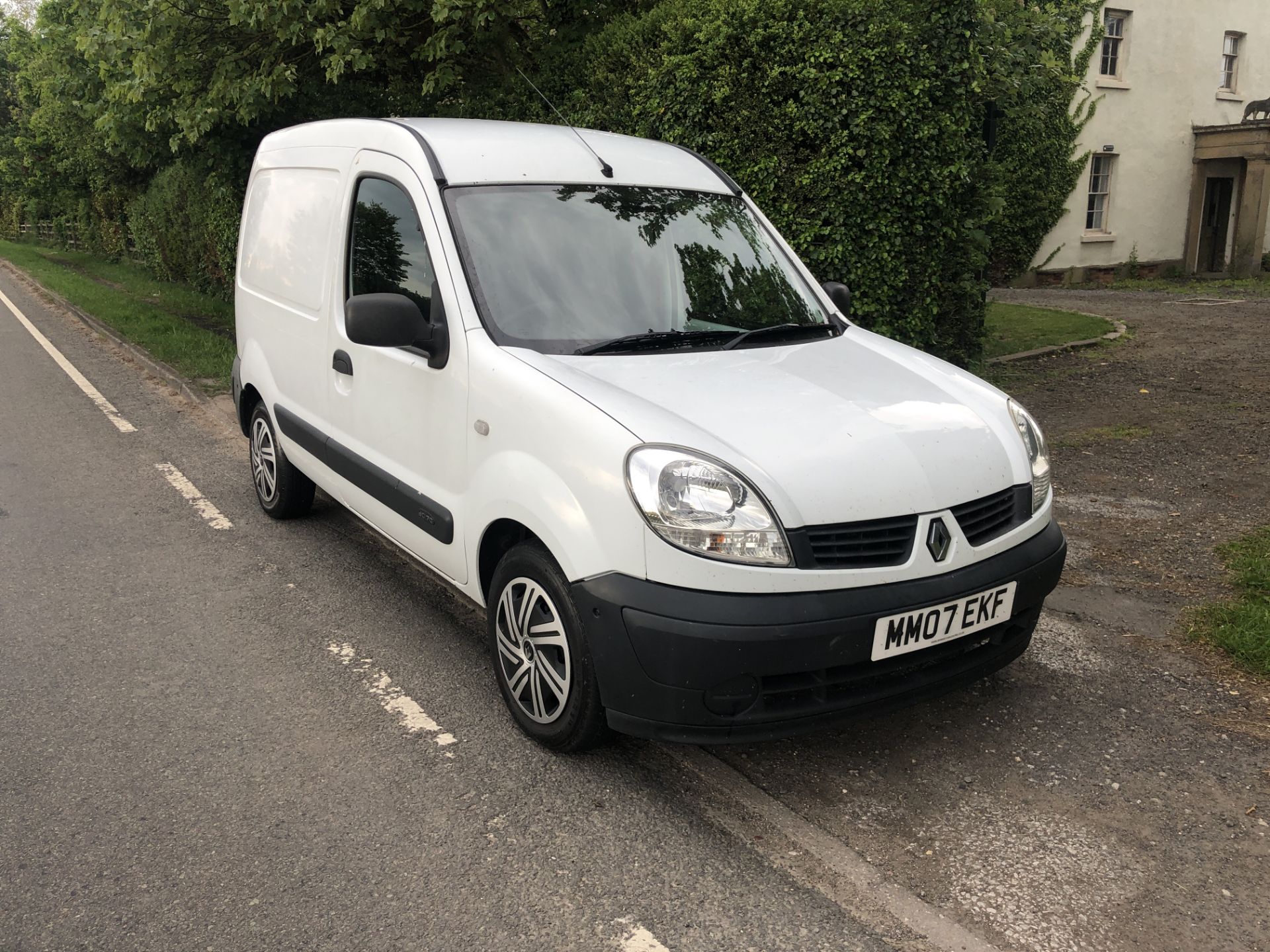 2007/07 REG RENAULT KANGOO SL17 DCI 70 1.5 DIESEL WHITE VAN, SHOWING 2 FORMER KEEPERS *NO VAT*