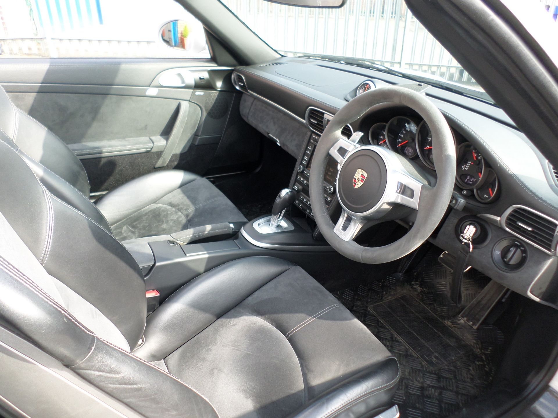 2011 PORSCHE 911 CARRERA GTS SEMI-AUTO 3.8 PETROL CONVERTIBLE, FULL PORSCHE SERVICE HISTORY *NO VAT* - Image 8 of 19