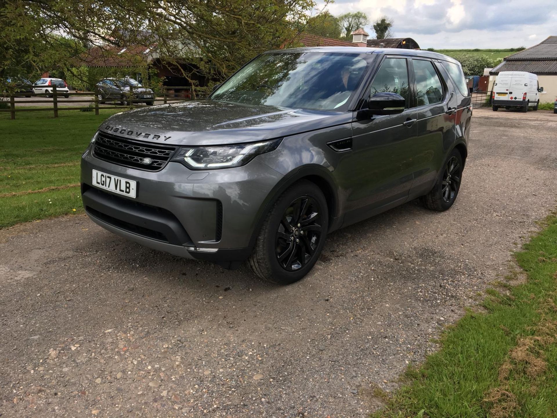 2017/17 REG LAND ROVER DISCOVERY HSE TD6 AUTO 3.0 DIESEL GREY, SHOWING 0 FORMER KEEPERS *NO VAT* - Image 3 of 23