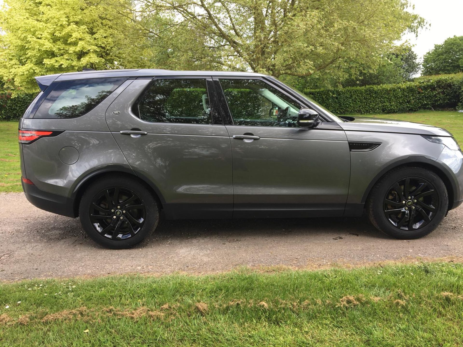 2017/17 REG LAND ROVER DISCOVERY HSE TD6 AUTO 3.0 DIESEL GREY, SHOWING 0 FORMER KEEPERS *NO VAT* - Image 8 of 23