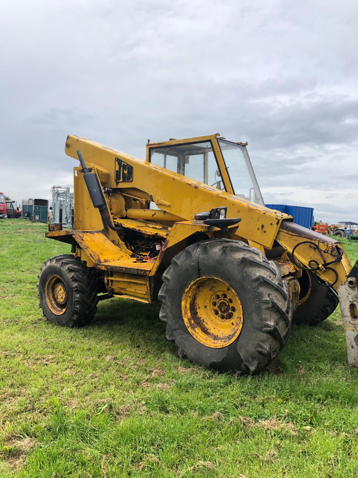 JCB 525B TELEHANDLER, RUNS WORKS AND DRIVES, V5 PRESENT, SHOWING 2493 HOURS *NO VAT* - Bild 4 aus 8