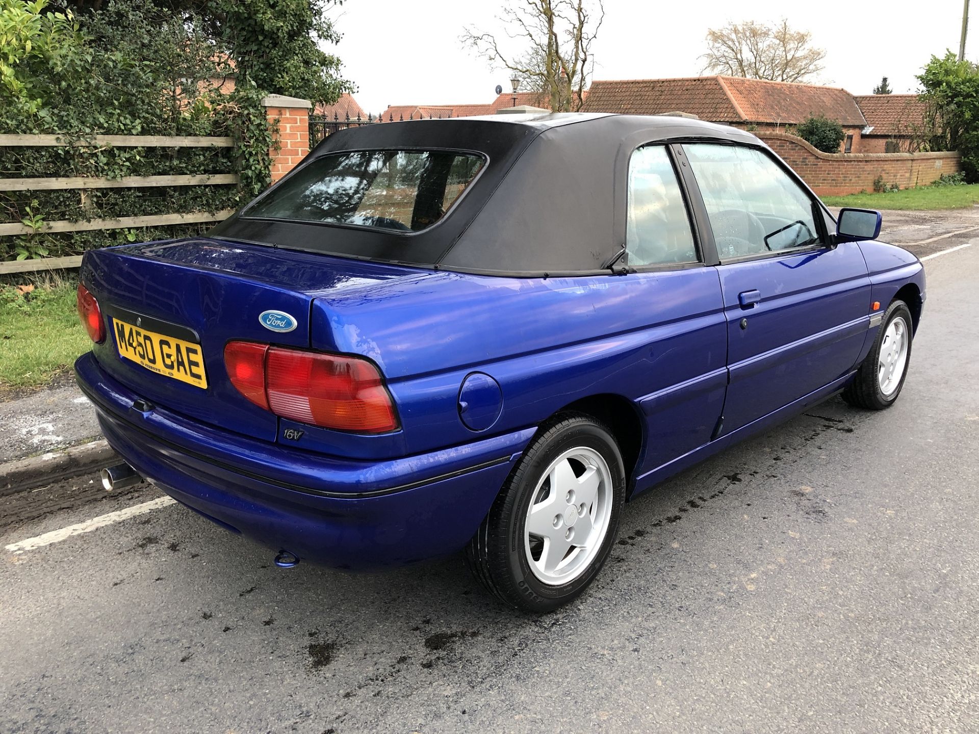 1995/M REG FORD ESCORT SI CABRIOLET BLUE PETROL CONVERTIBLE, SHOWING 1 FORMER KEEPER *NO VAT* - Image 6 of 14