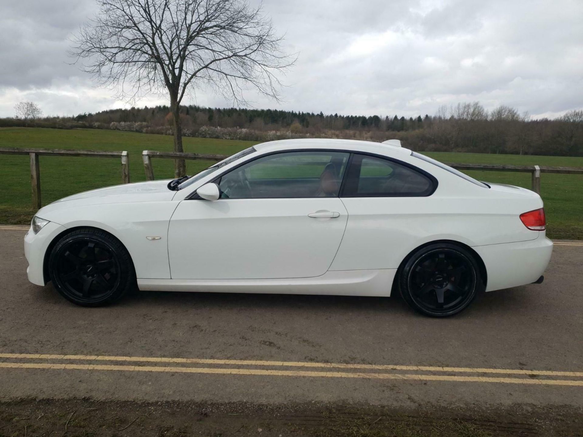 2008/08 REG BMW 325I M SPORT 3.0 PETROL WHITE COUPE, SHOWING 3 FORMER KEEPERS *NO VAT* - Bild 4 aus 12