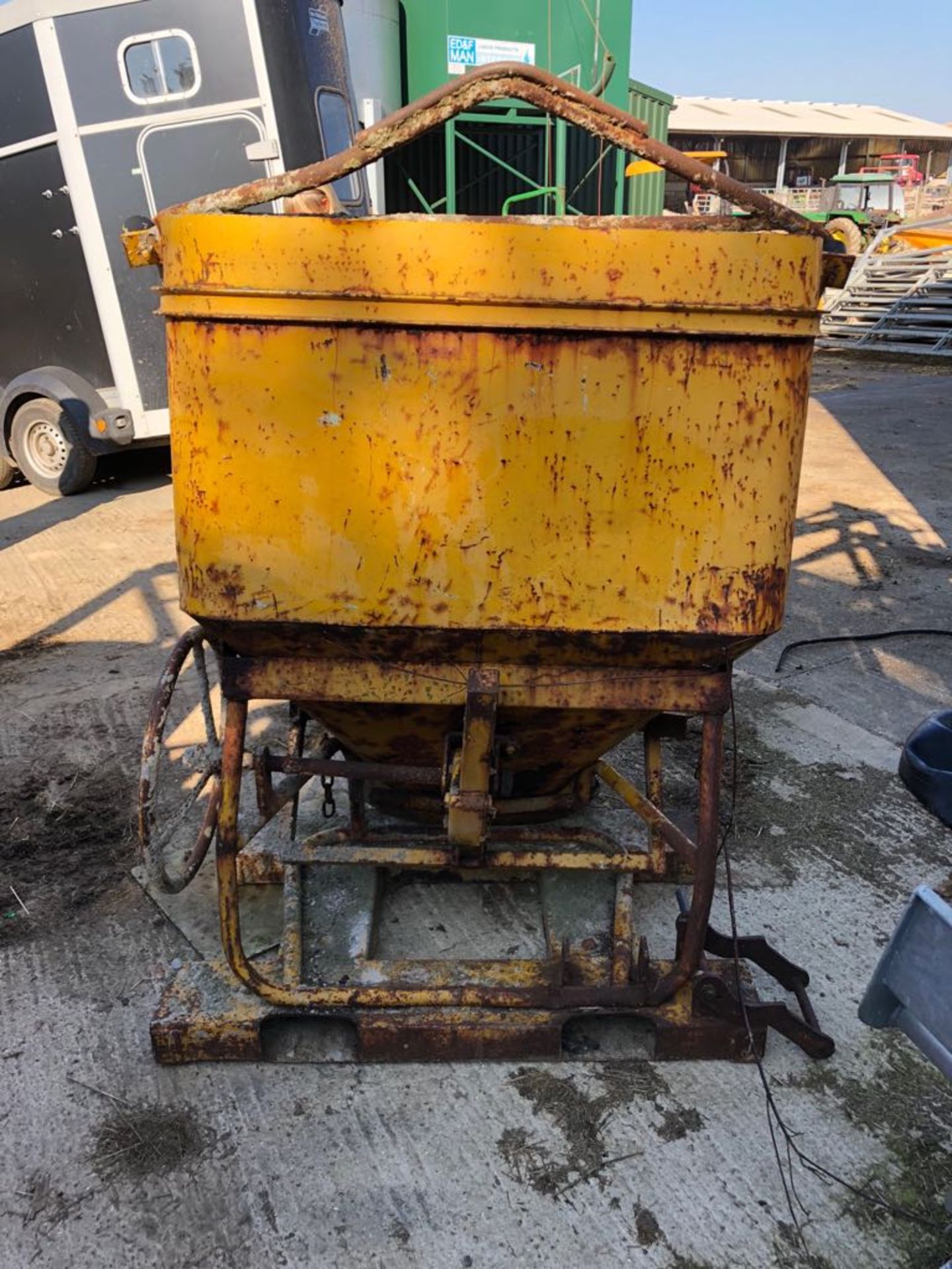 CONCRETE SKIP 500L *PLUS VAT* - Bild 3 aus 3