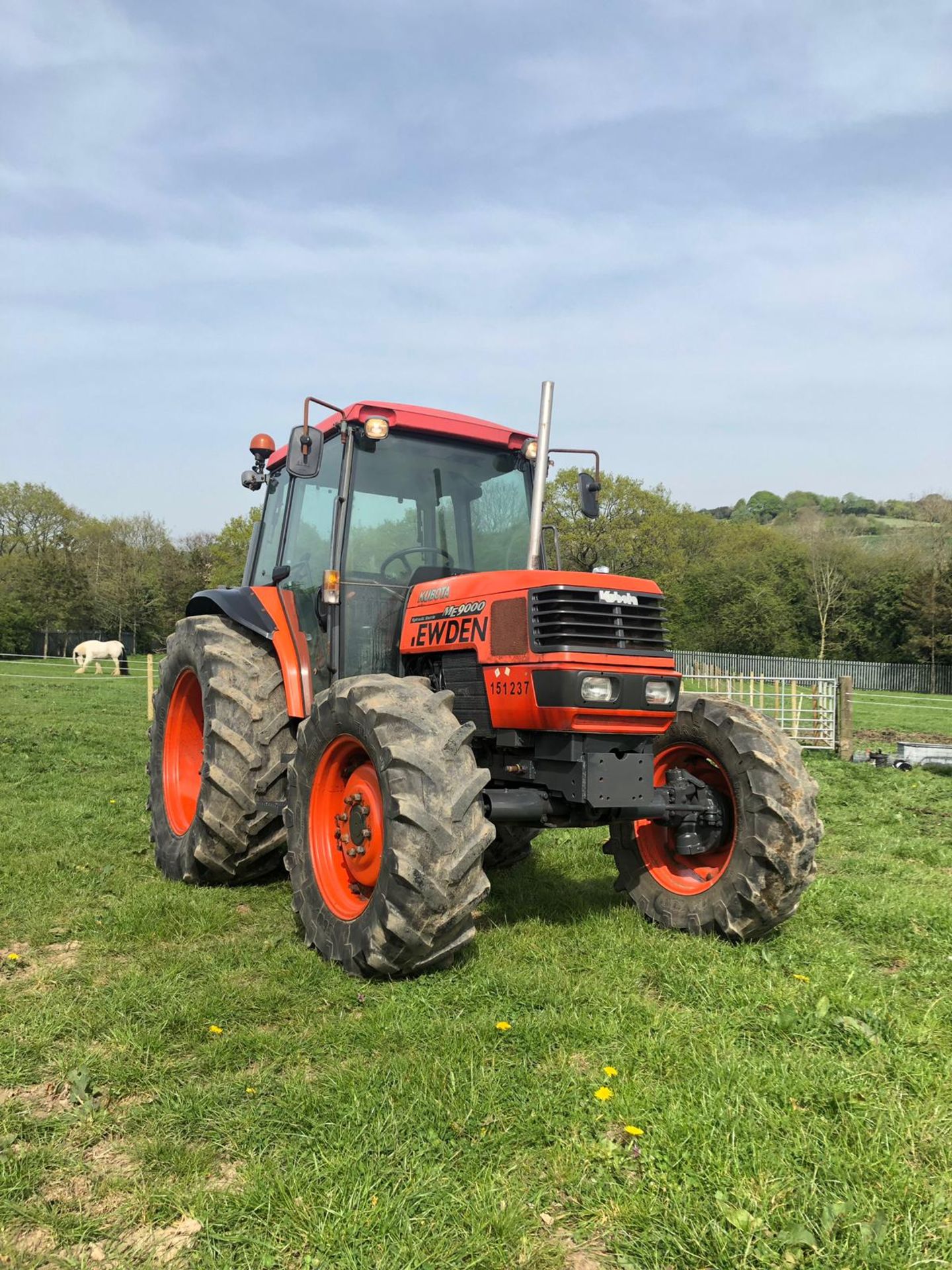 KUBOTA ME9000 TRACTOR 4X4 RUNS WORKS, HOURS 1486 *PLUS VAT*