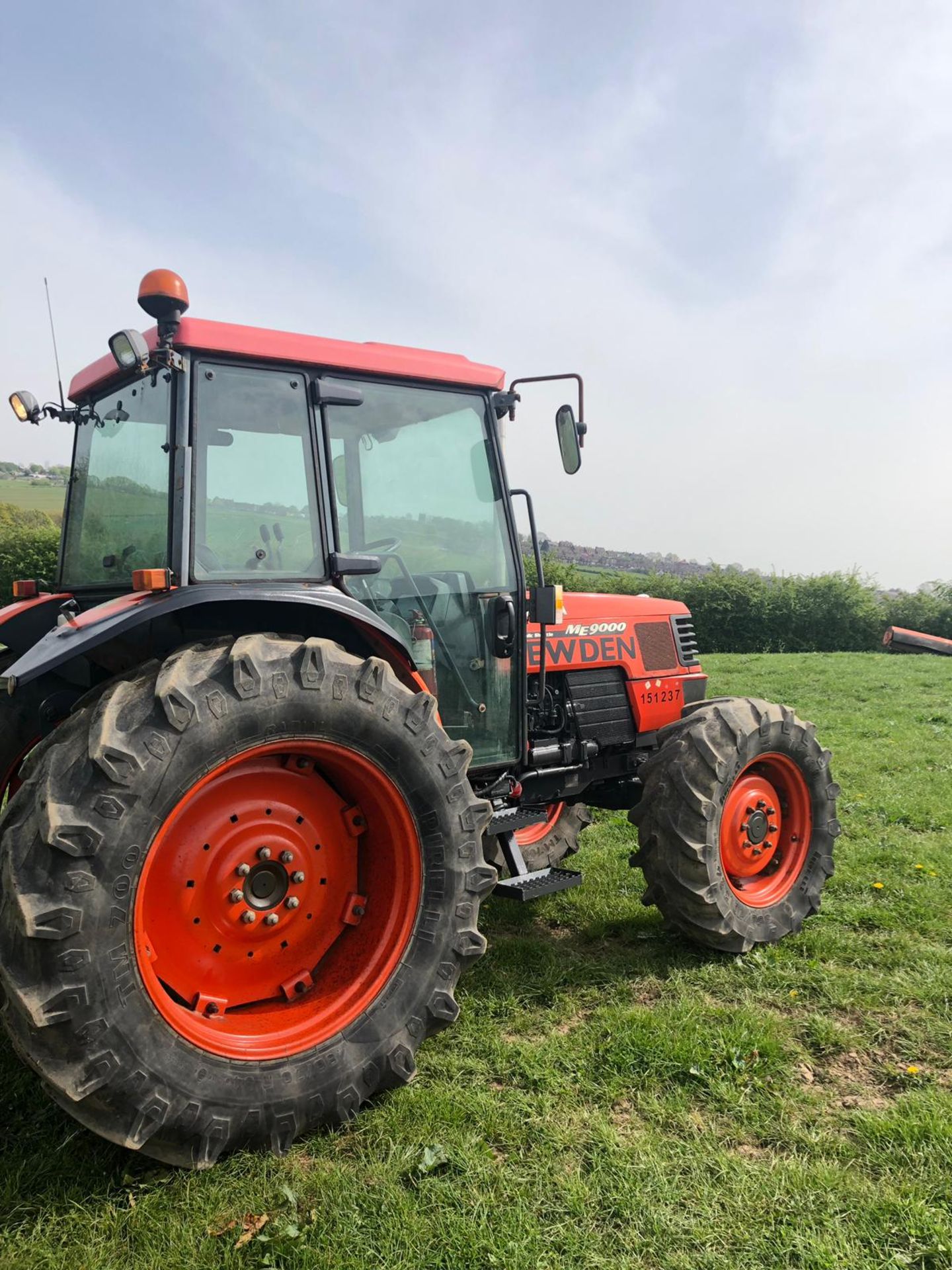 KUBOTA ME9000 TRACTOR 4X4 RUNS WORKS, HOURS 1486 *PLUS VAT* - Image 4 of 9