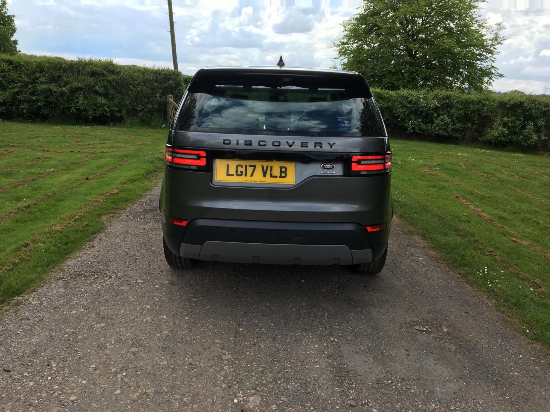 2017 REG LANDROVER DISCOVERY 5 TD6 HSE AUTO 2017 NEW SHAPE - Image 8 of 17