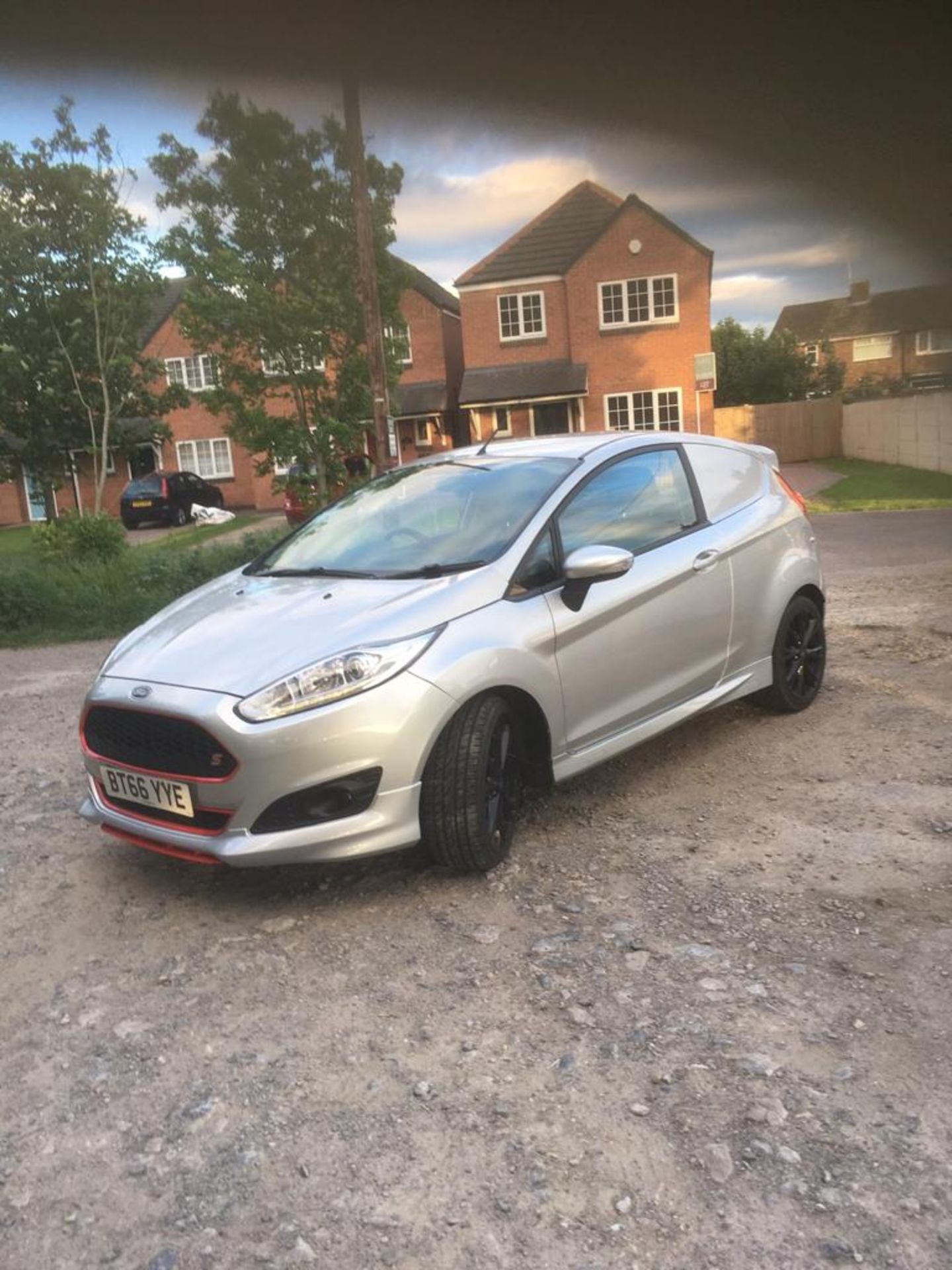 2017/66 REG FORD FIESTA BASE TDCI 1.5 DIESEL SILVER CAR / VAN, SHOWING 0 FORMER KEEPERS *NO VAT* - Image 3 of 5