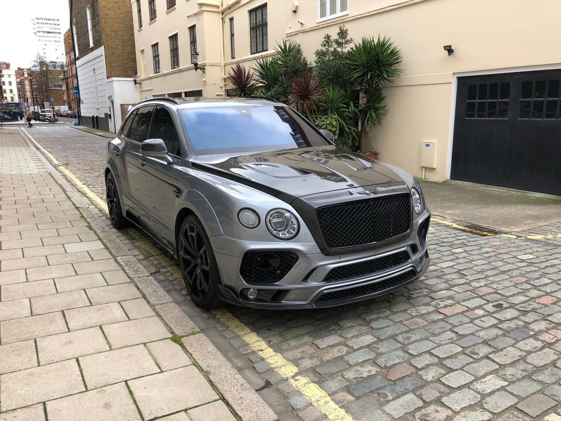 BENTLEY BENTAYGA MANSORY EDITION 2017 LEFT HAND DRIVE LHD *NO VAT*