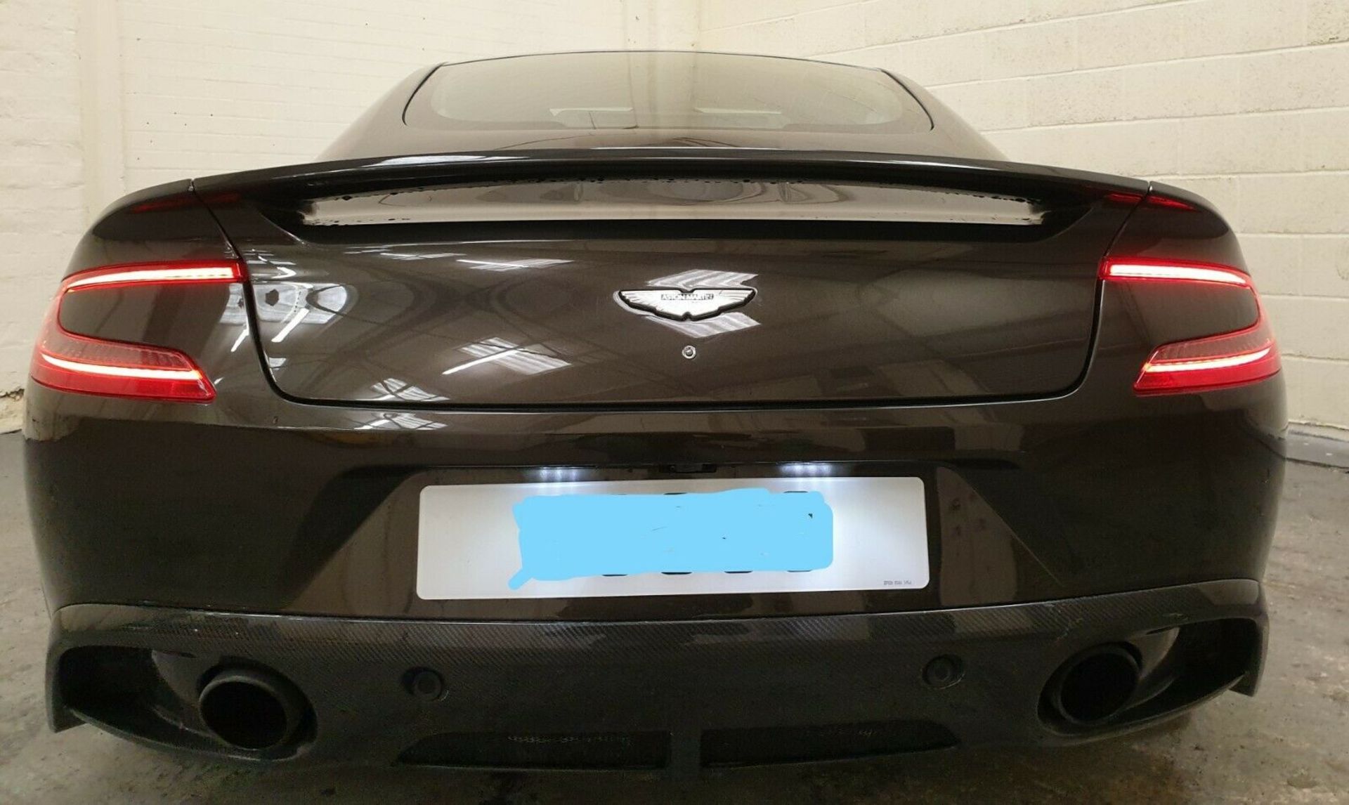 2014 ASTON MARTIN VANQUISH CARBON EDITION - FULLY UK REGISTERED - FULL SERVICE HISTORY *NO VAT* - Image 5 of 12