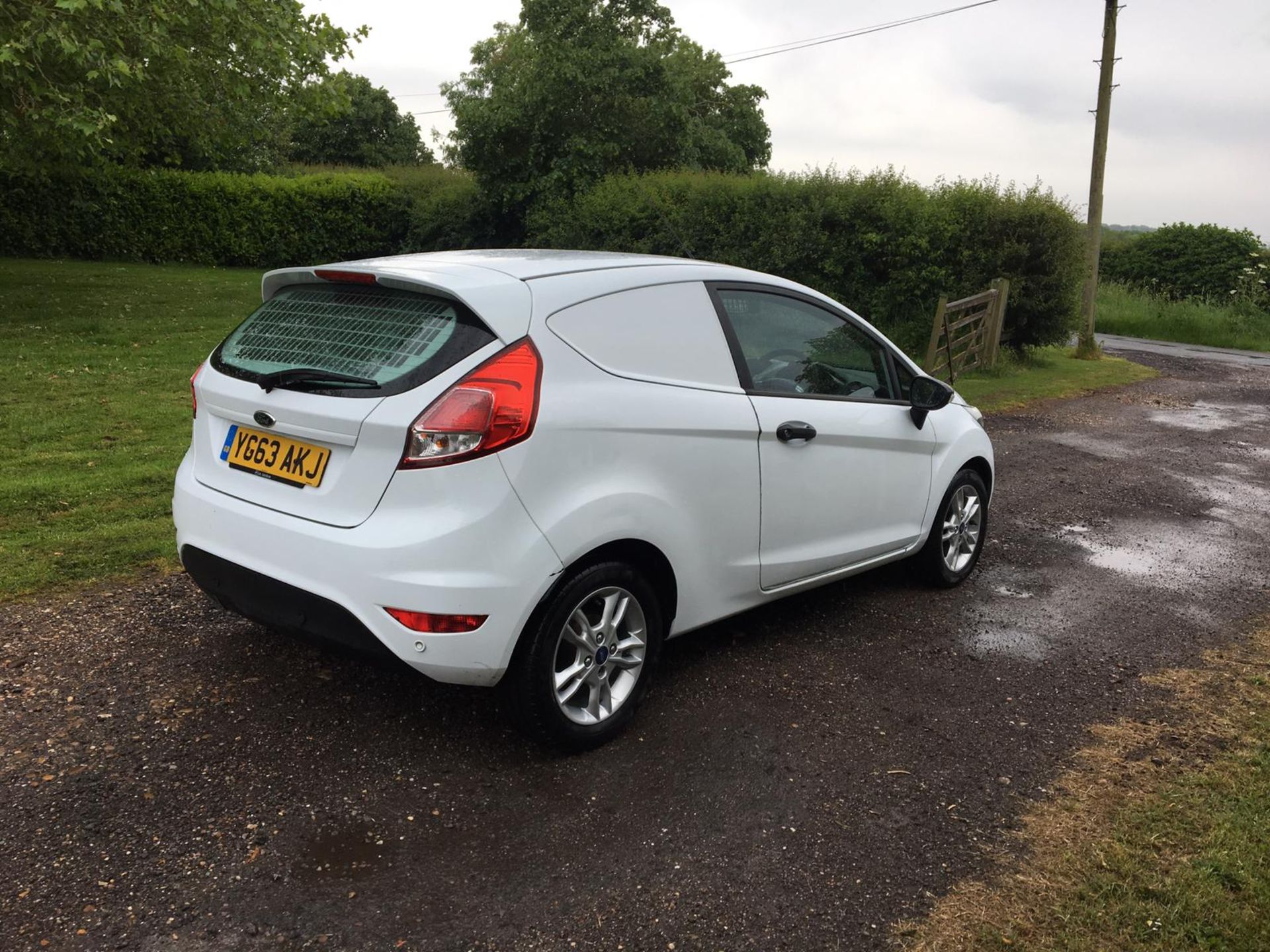 2013/63 REG FORD FIESTA ECONETIC TECH TDCI 1.6 DIESEL CAR / VAN, SHOWING 0 FORMER KEEPERS *PLUS VAT* - Image 8 of 15