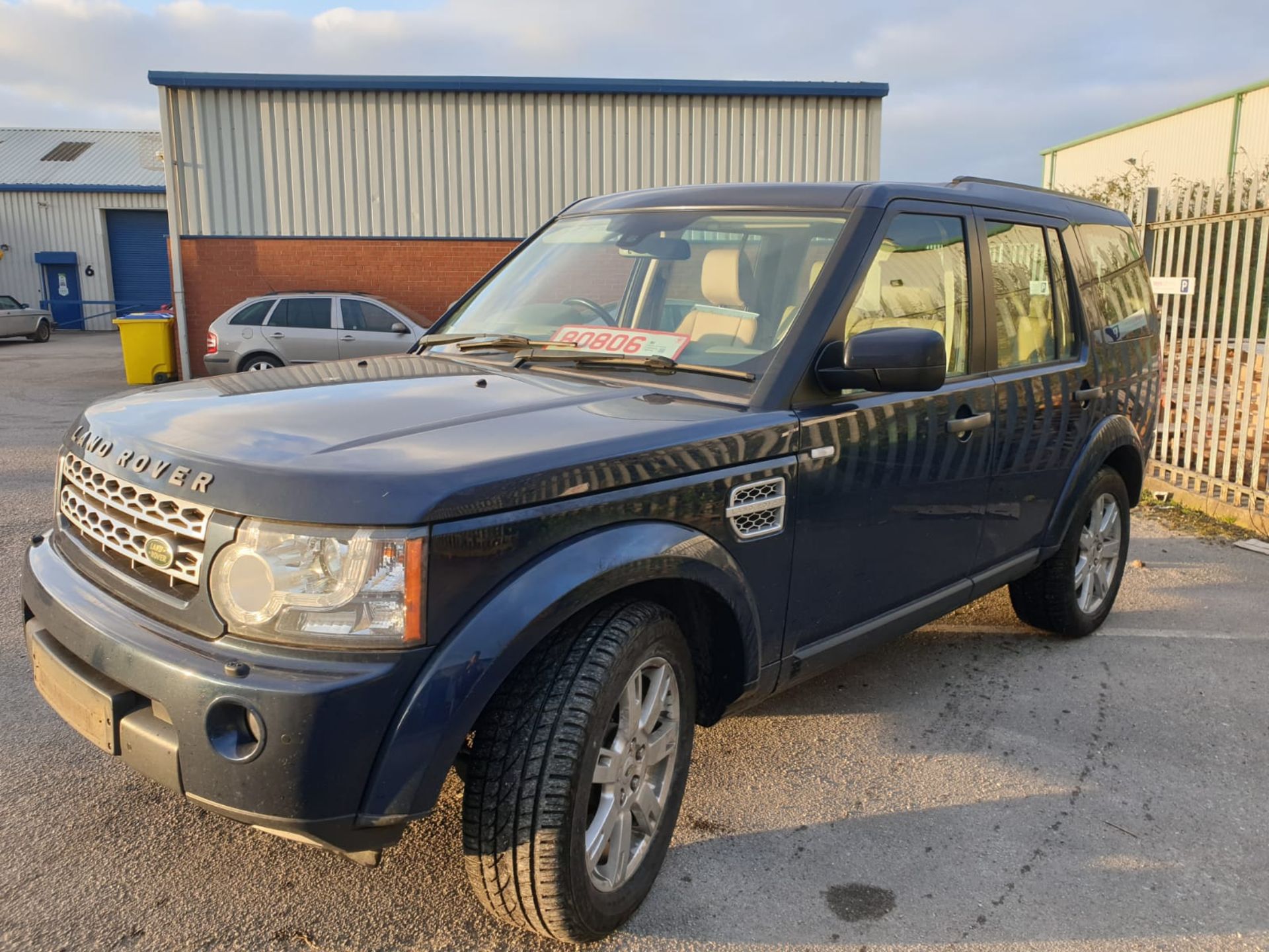 2010/10 REG LAND ROVER DISCOVERY XS TDV6 AUTO 3.0 DIESEL BLUE 4X4, SHOWING 2 FORMER KEEPERS *NO VAT* - Image 3 of 11