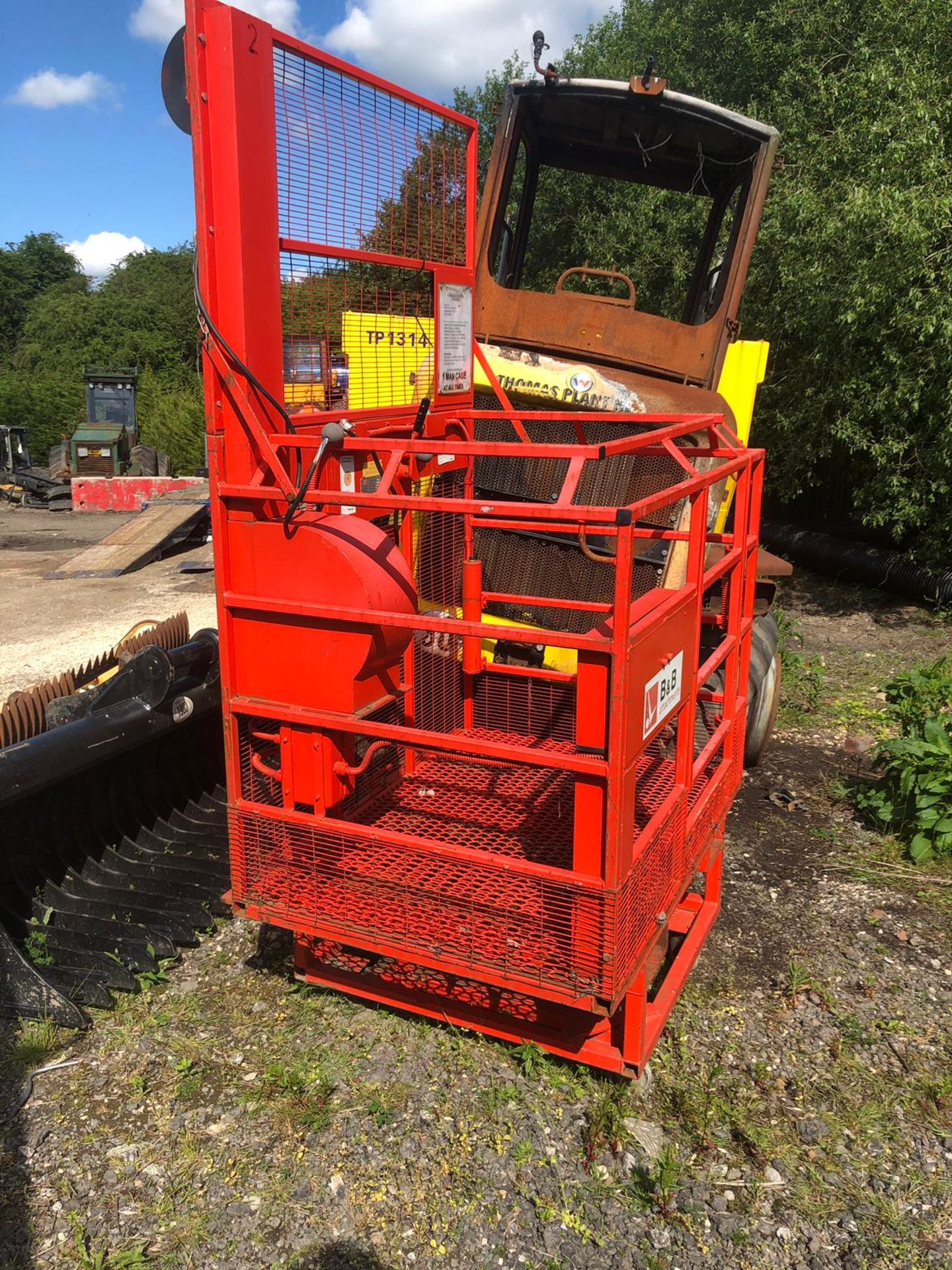 B&B ATTACHMENTS TRUCK MOUNTED FORKLIFT CAGE MASTER MAN CAGE WORKING PLATFORM *PLUS VAT* - Image 4 of 5