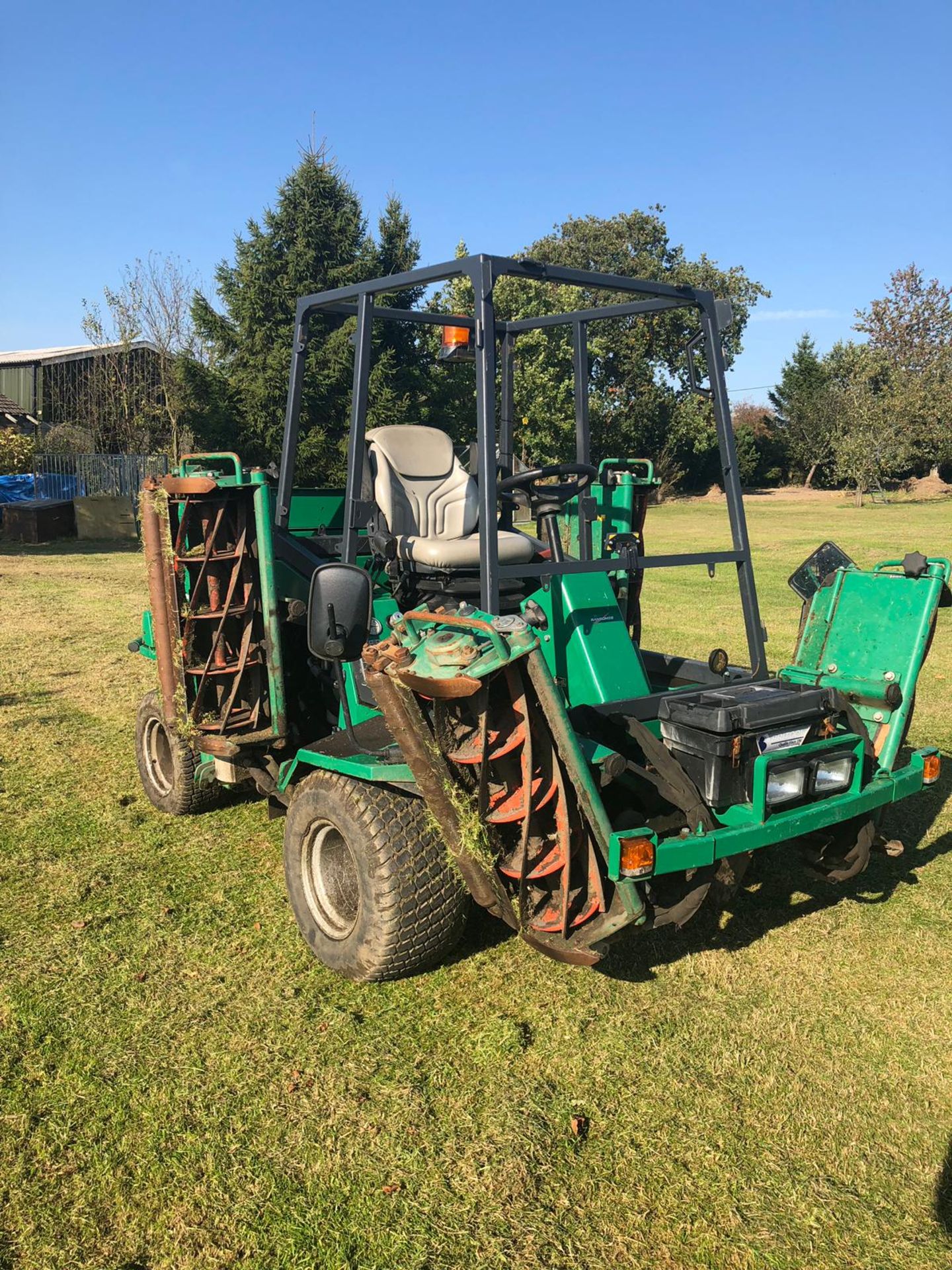 2012 RANSOMES COMMANDER 3520 OPEN CAB 5 GANG MOWER *PLUS VAT* - Image 9 of 18