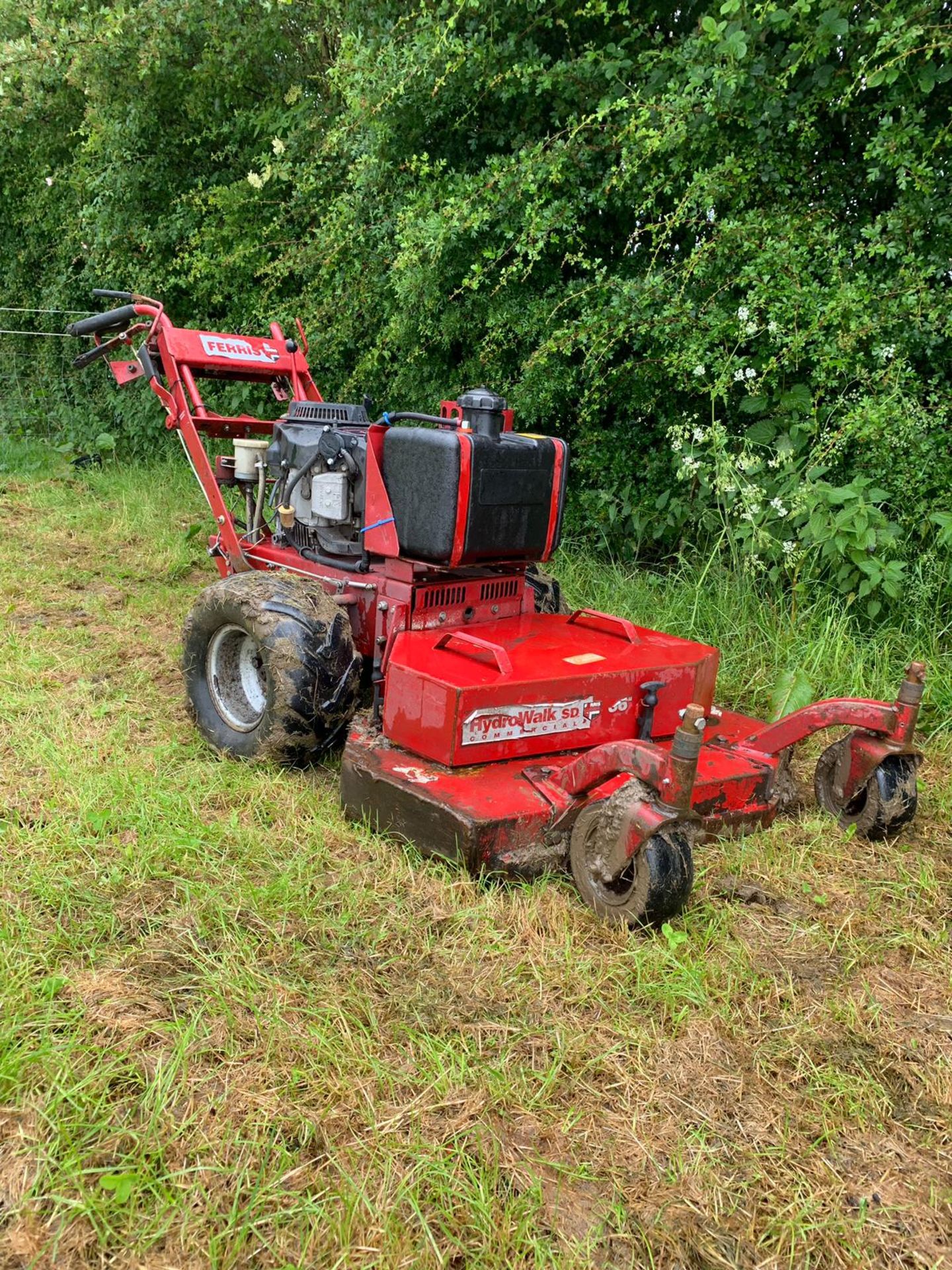 2005 FERRIS 5901045 HYDROWALK BEHIND ZERO TURN PETROL LAWN MOWER, 15.0 HP KAWASAKI ENGINE *PLUS VAT* - Image 2 of 13