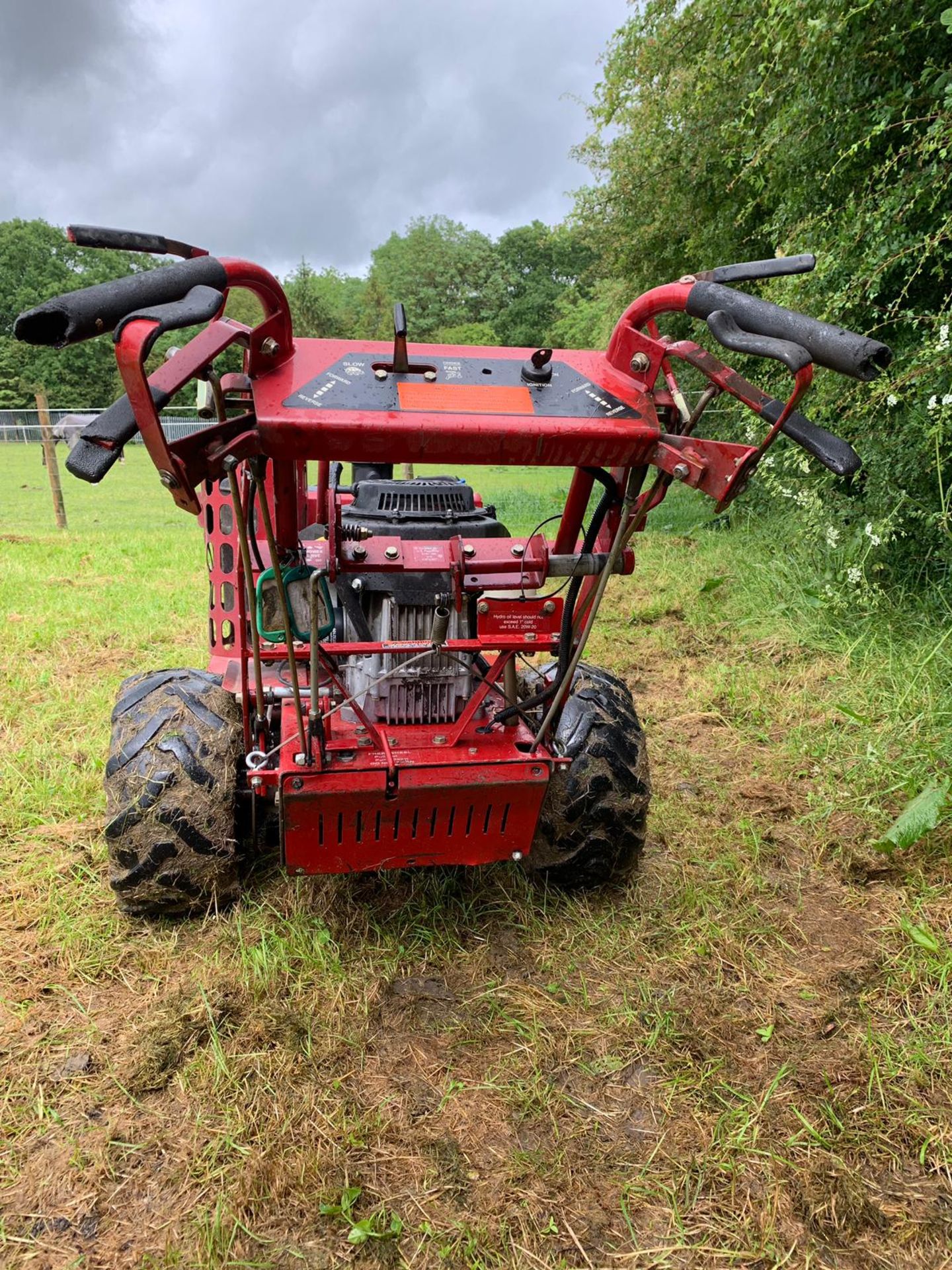 2005 FERRIS 5901045 HYDROWALK BEHIND ZERO TURN PETROL LAWN MOWER, 15.0 HP KAWASAKI ENGINE *PLUS VAT* - Image 7 of 13