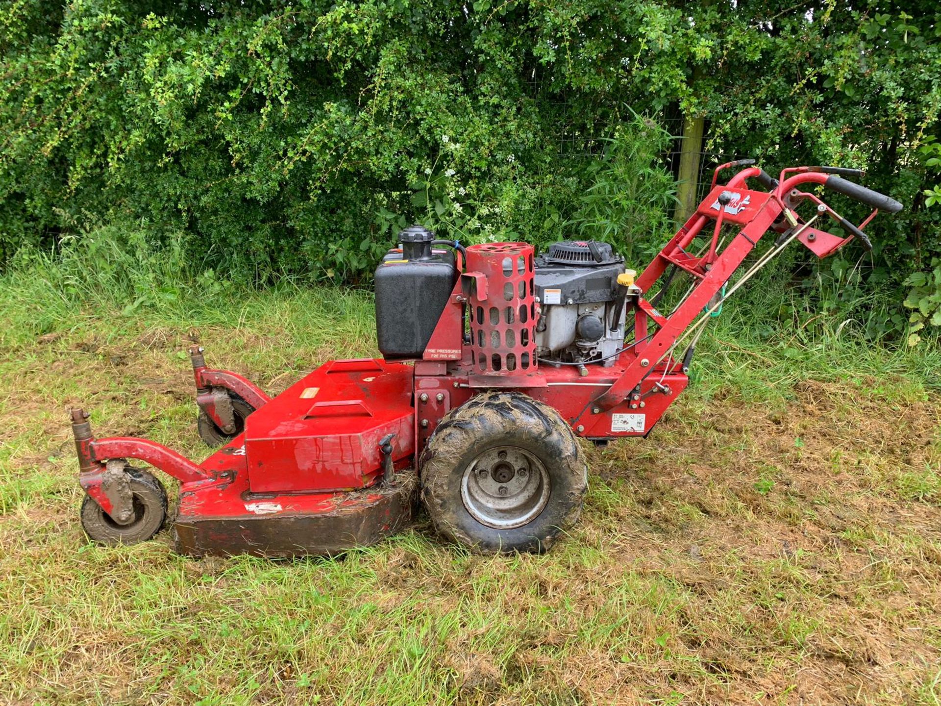 2005 FERRIS 5901045 HYDROWALK BEHIND ZERO TURN PETROL LAWN MOWER, 15.0 HP KAWASAKI ENGINE *PLUS VAT* - Image 5 of 13