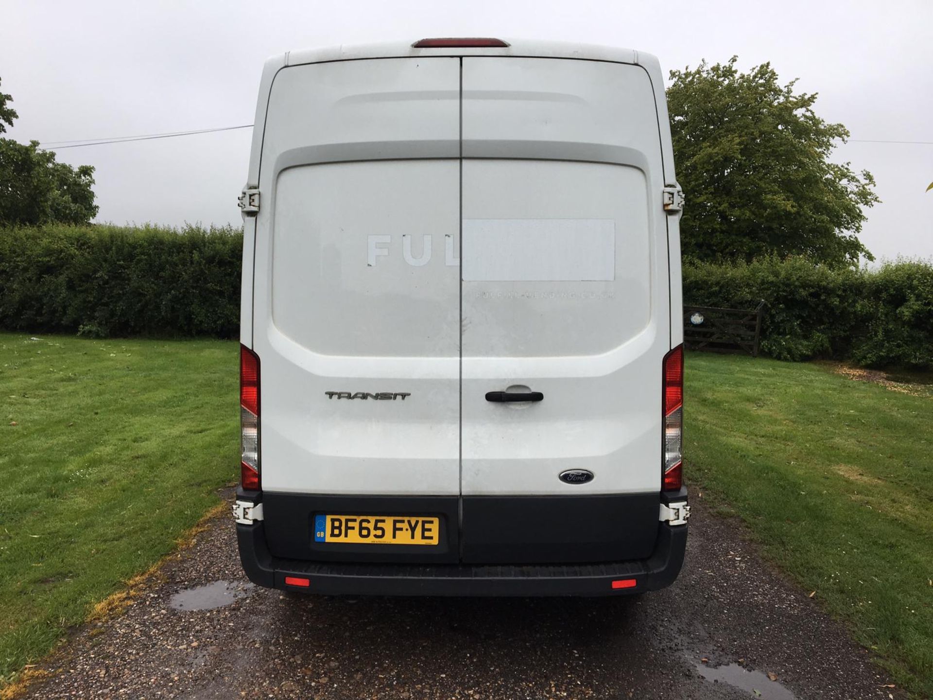 2015/65 REG FORD TRANSIT 350 2.2 DIESEL WHITE PANEL VAN, SHOWING 0 FORMER KEEPERS *PLUS VAT* - Image 5 of 10