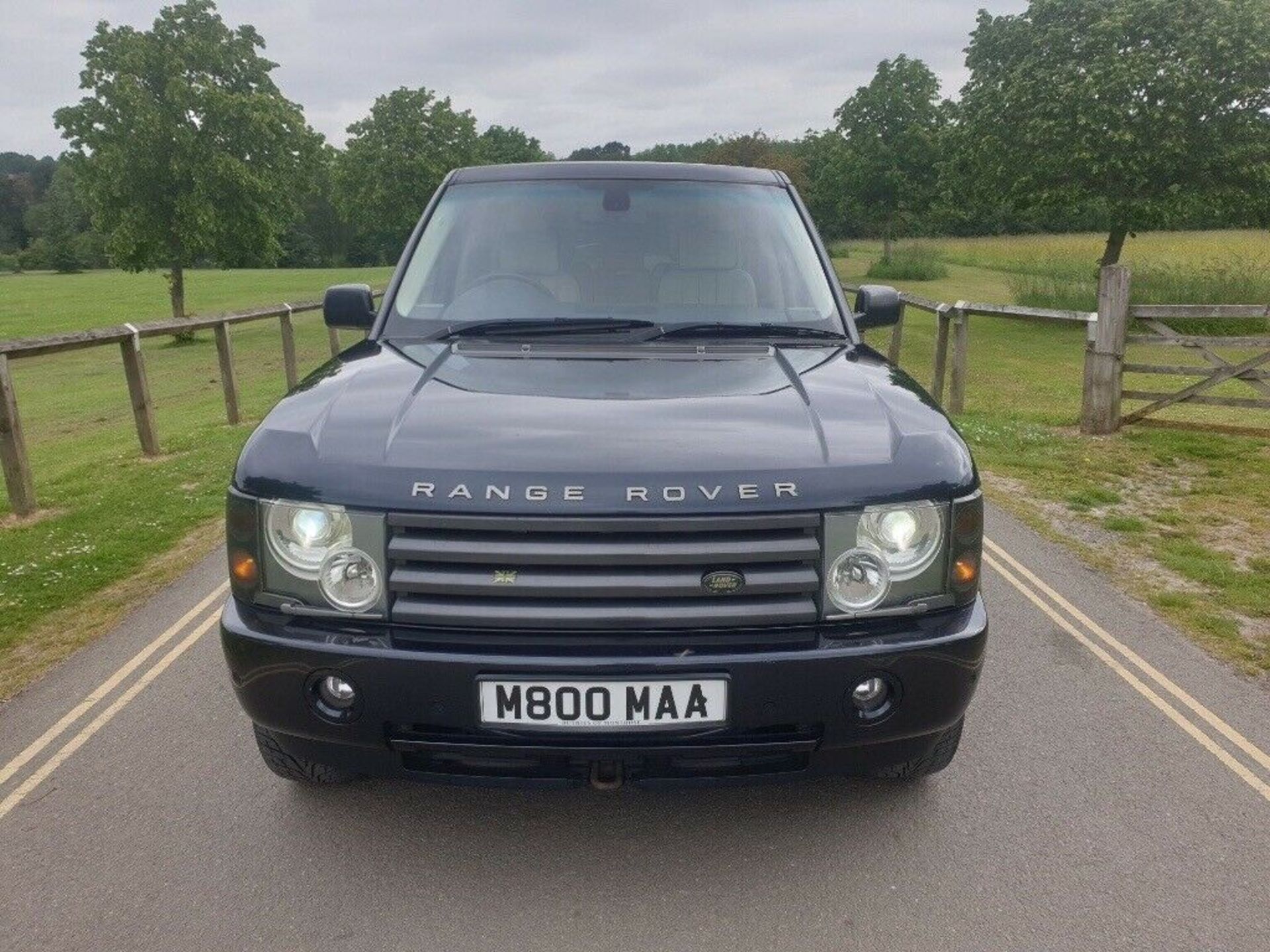 2002/02 REG LAND ROVER RANGE ROVER VOGUE V8 4X4 WITH LPG GAS CONVERSION & CERTIFICATE *NO VAT* - Image 2 of 9