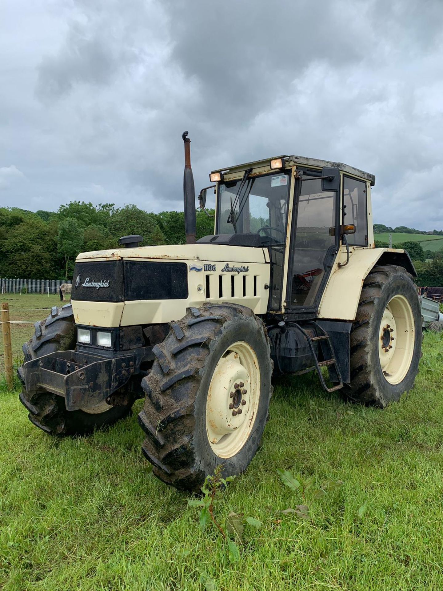 LAMBORGHINI 1106 TRACTOR *PLUS VAT* - Image 4 of 13