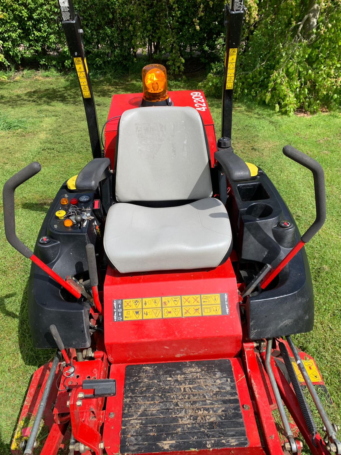 2008 FERRIS IS2000Z RIDE ON ZERO TURN DIESEL LAWN MOWER, RUNS AND WORKS *PLUS VAT* - Image 8 of 11