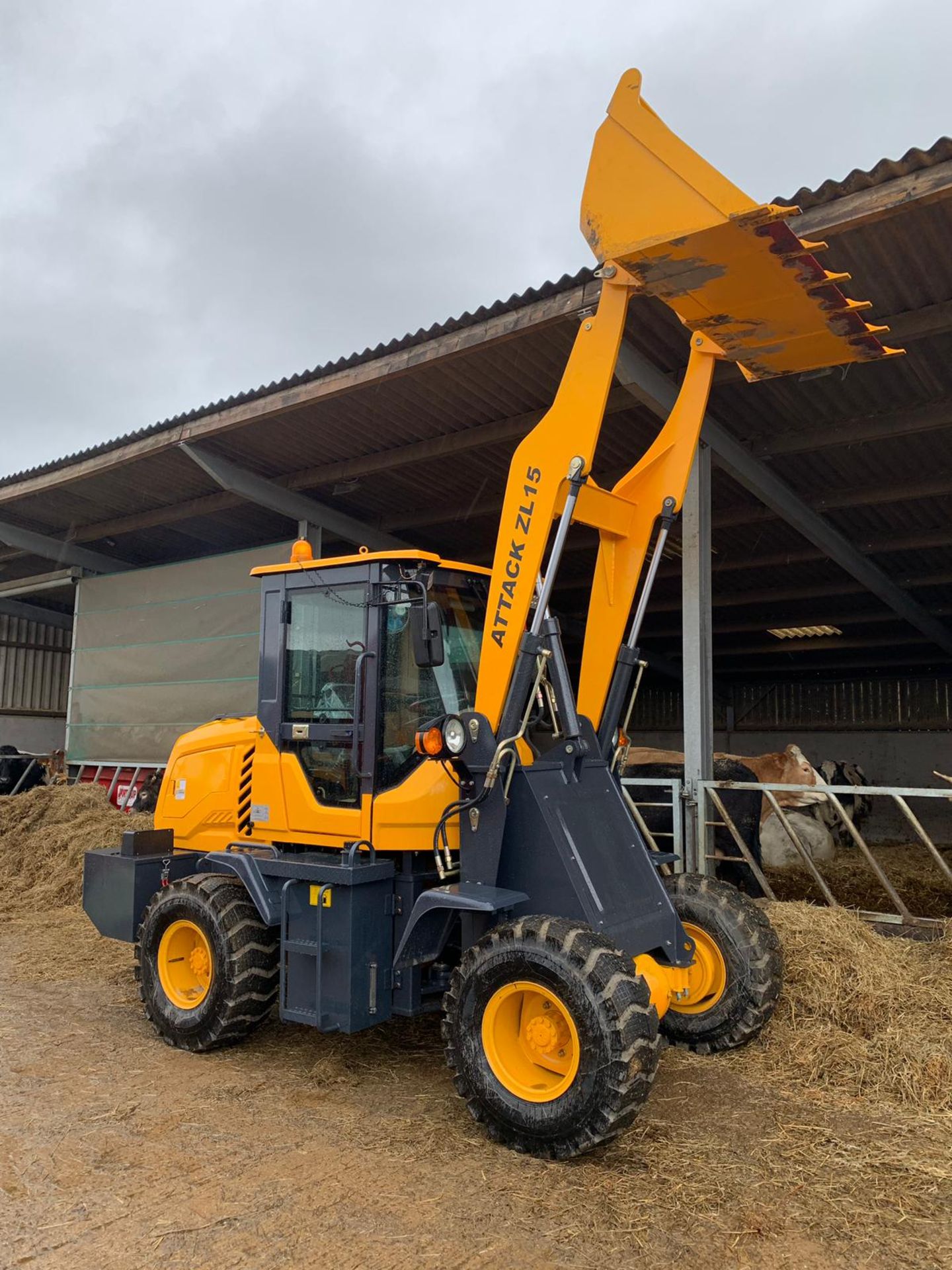 2019 BRAND NEW AND UNUSED ATTACK ZL15 WHEEL LOADER, RUNS WORKS AND LIFTS *PLUS VAT* - Image 3 of 11