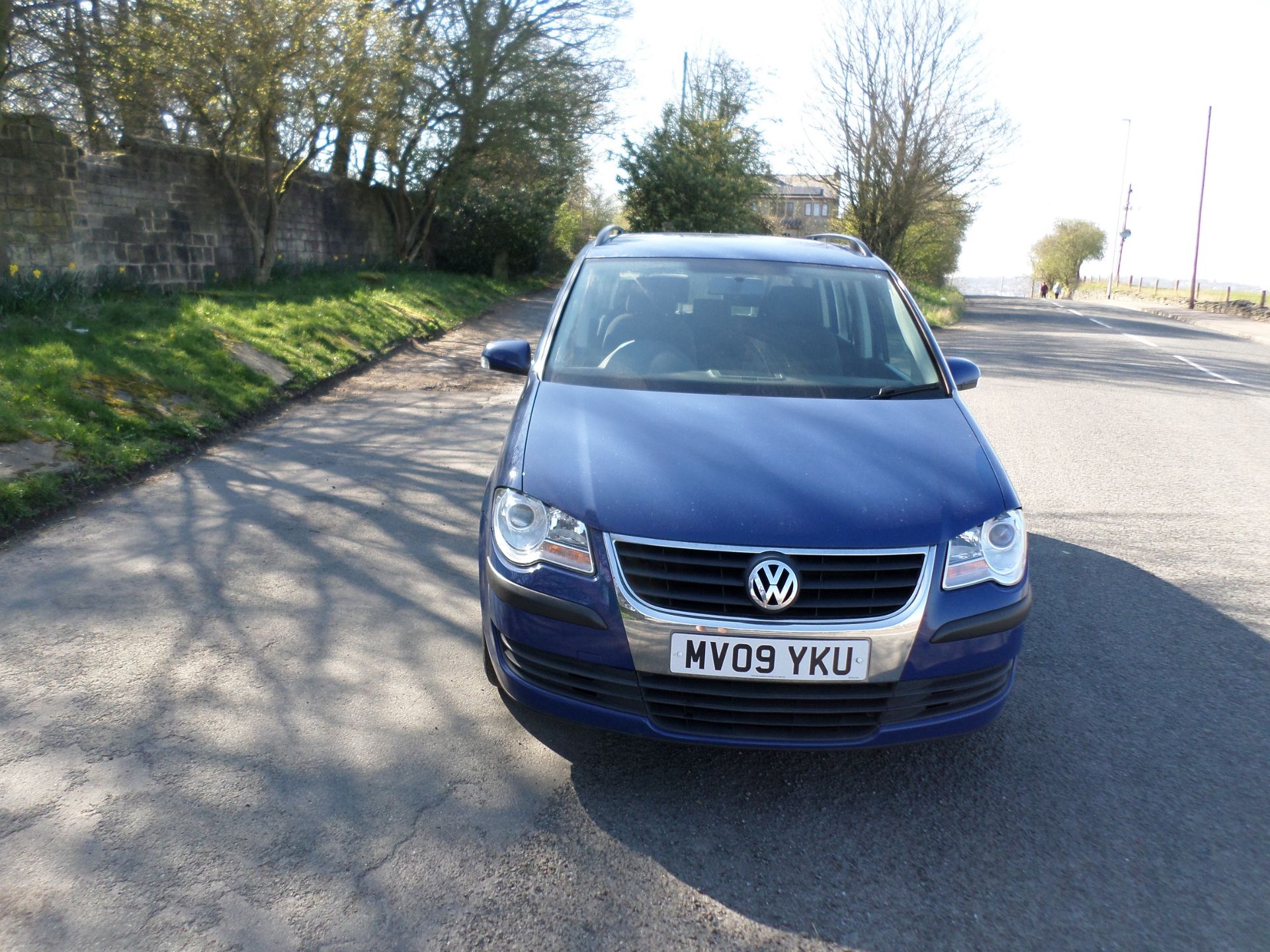 2009/09 REG VOLKSWAGEN TOURAN S TDI 90 1.9 BLUE DIESEL MPV, FULL SERVICE HISTORY *NO VAT* - Image 2 of 12