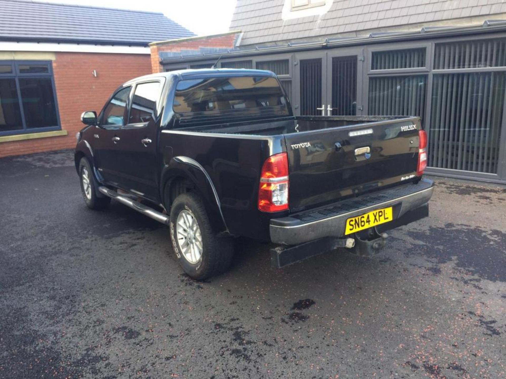 2014/64 REG TOYOTA HILUX INVINCIBLE D-4D 4X4 3.0 DIESEL DOUBLE CAB PICK-UP AIR CON *PLUS VAT* - Image 3 of 10