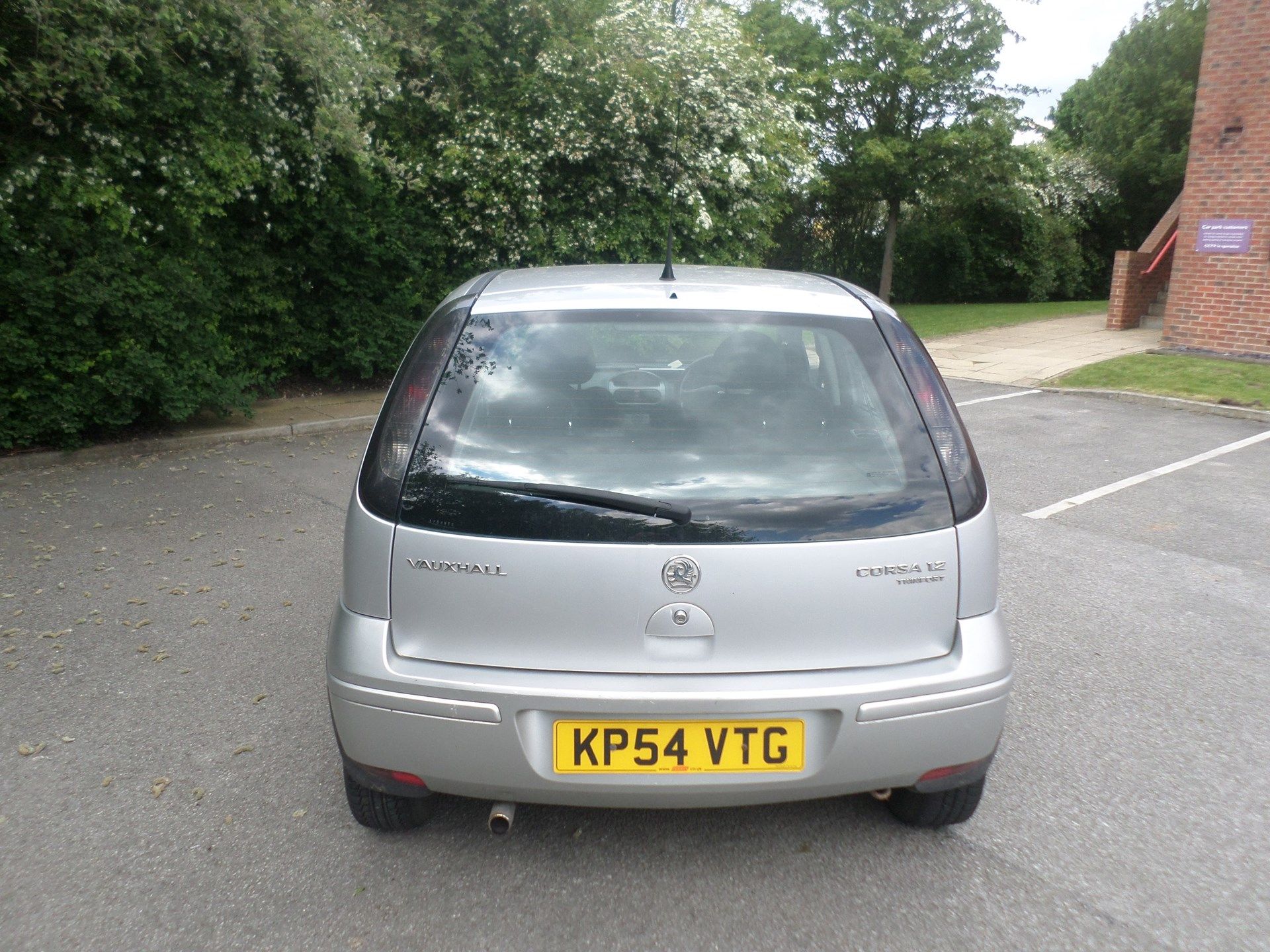 2004/54 REG VAUXHALL CORSA DESIGN TWINPORT 1.2 PETROL SILVER 5 DOOR HATCHBACK - FSH! *NO VAT* - Image 6 of 11