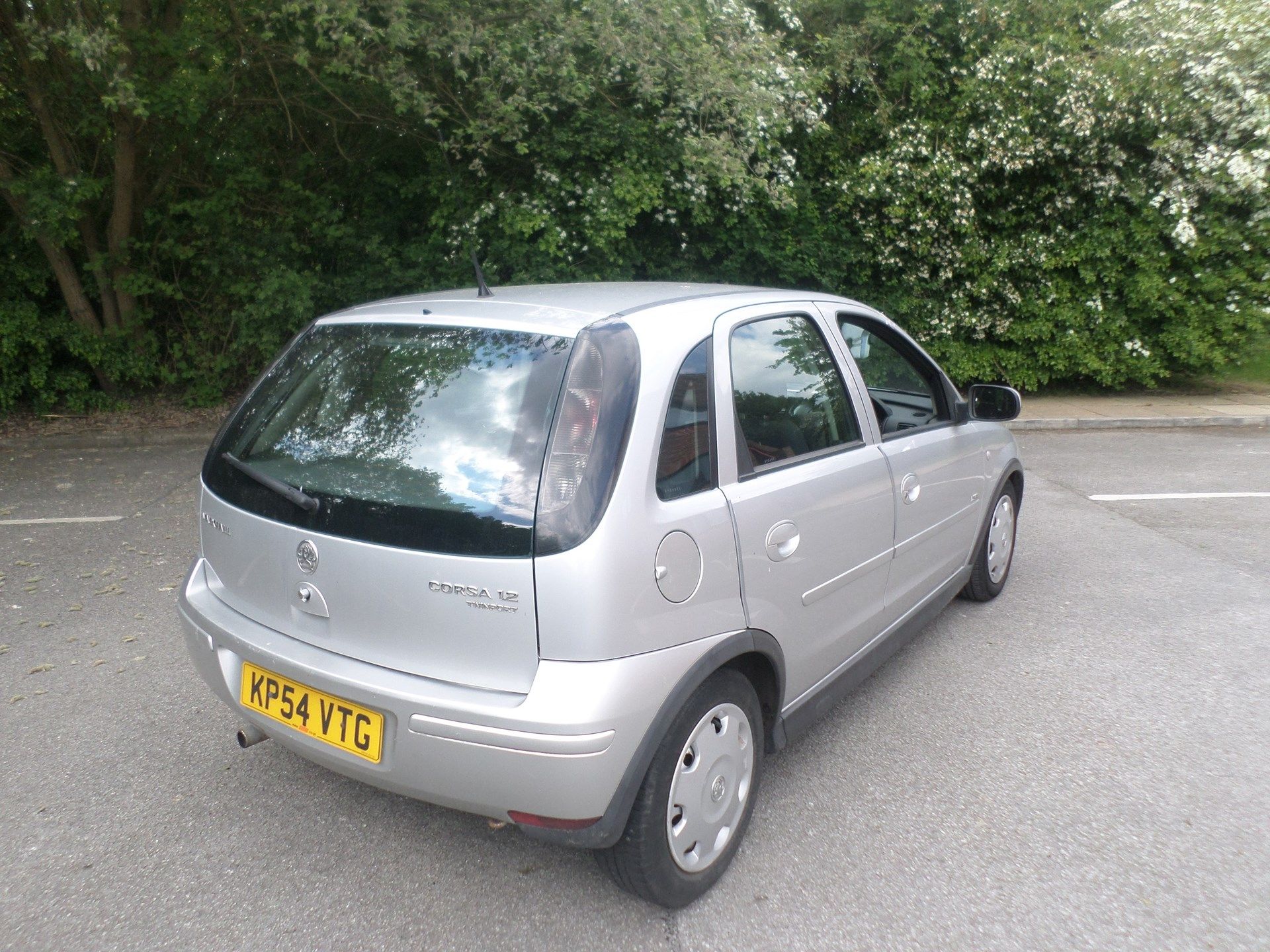 2004/54 REG VAUXHALL CORSA DESIGN TWINPORT 1.2 PETROL SILVER 5 DOOR HATCHBACK - FSH! *NO VAT* - Image 7 of 11