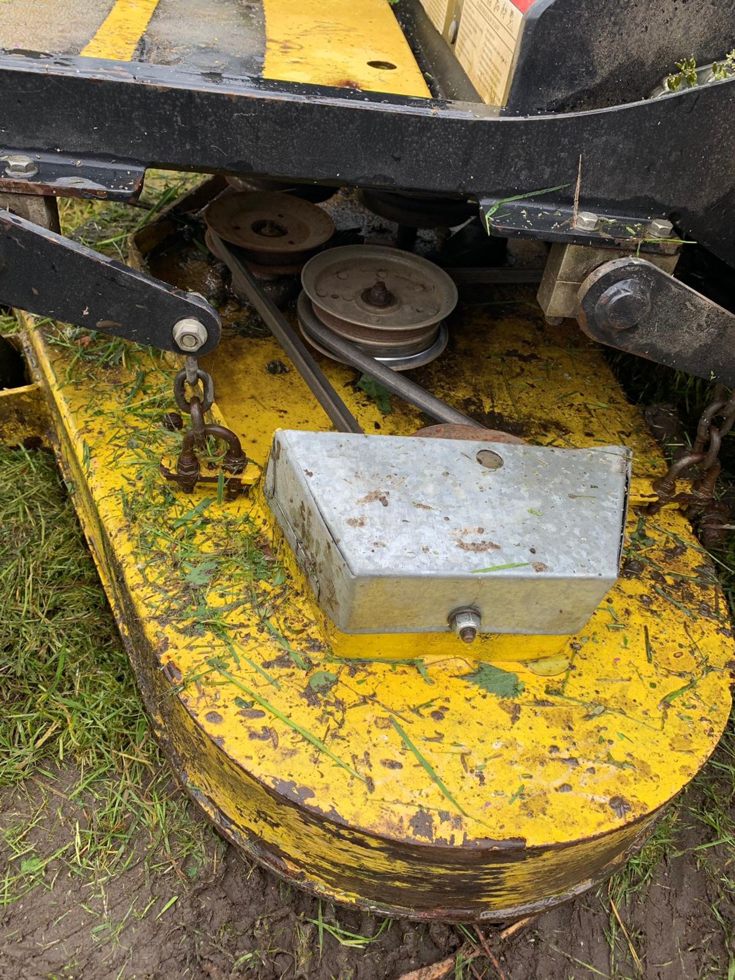 GREAT DANE CHARIOT ZERO TURN 60" RIDE ON ROTARY MOWER PETROL KAWASAKI ENGINE *PLUS VAT* - Image 9 of 11