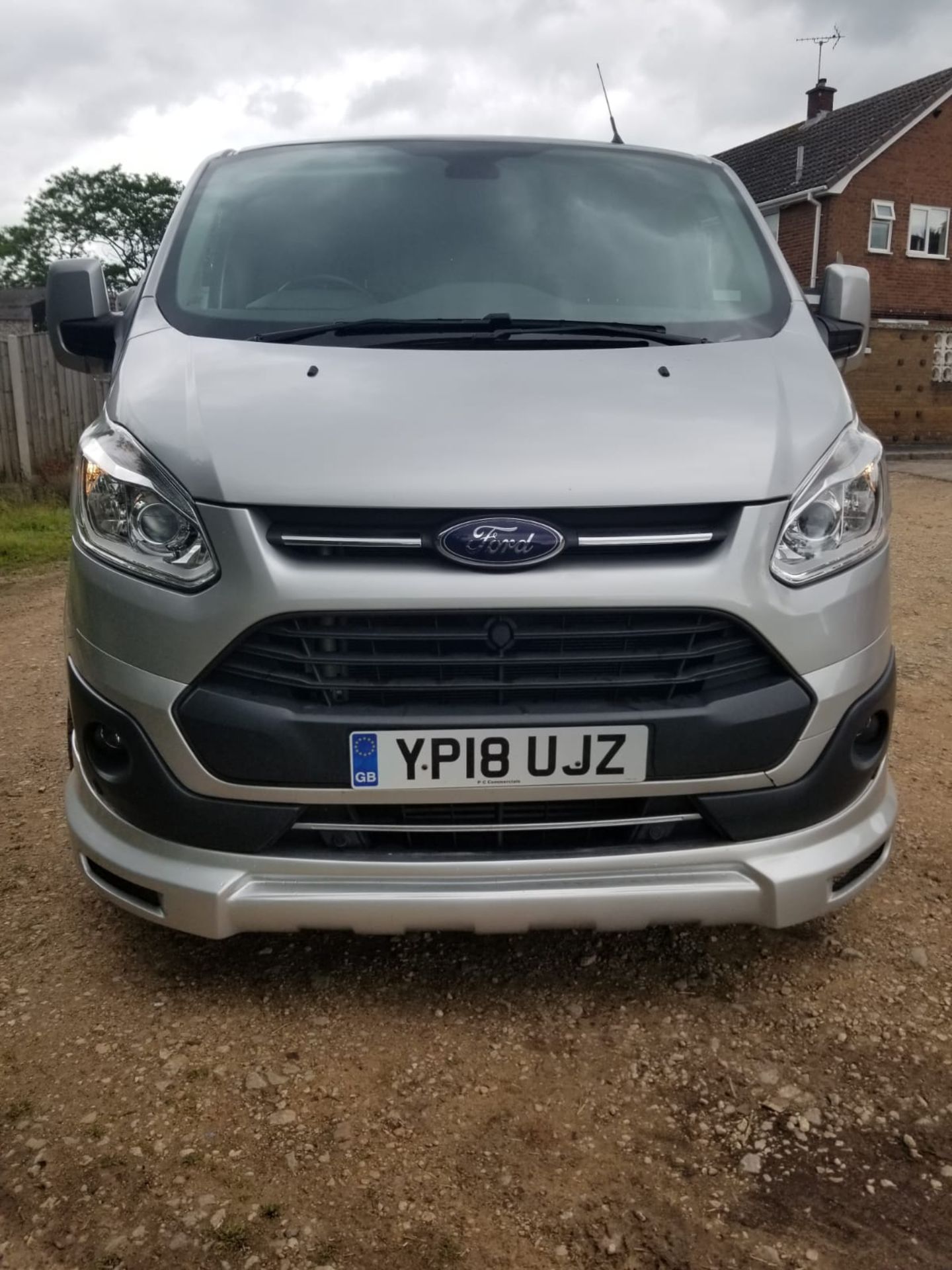 2018/18 REG FORD TRANSIT CUSTOM 270 LIMITED 2.0 DIESEL SILVER PANEL VAN, SHOWING 1 FORMER KEEPER - Image 2 of 13