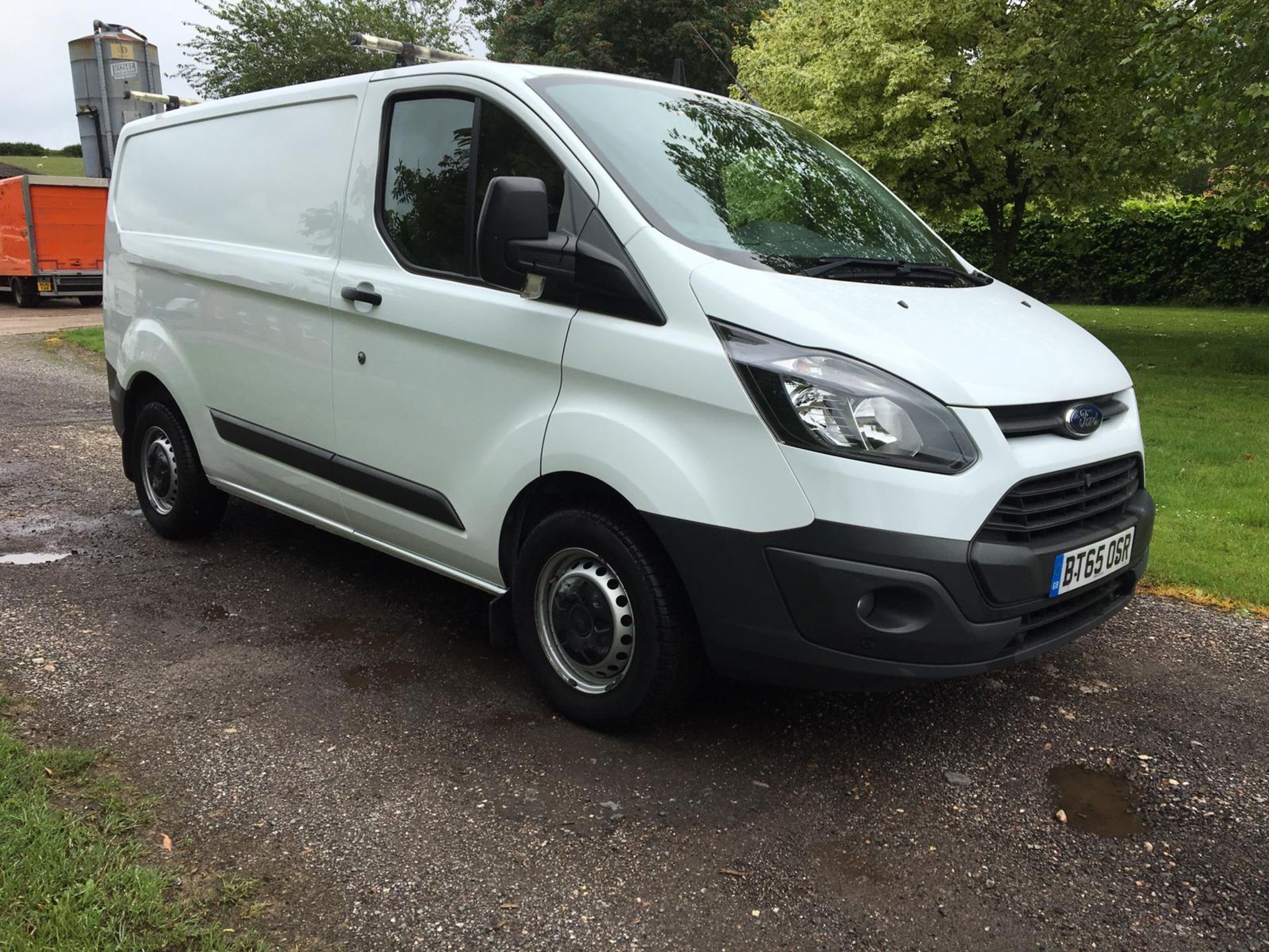 2015/65 REG FORD TRANSIT CUSTOM 270 ECO-TECH 2.2 DIESEL WHITE PANEL VAN, SHOWING 0 FORMER KEEPERS