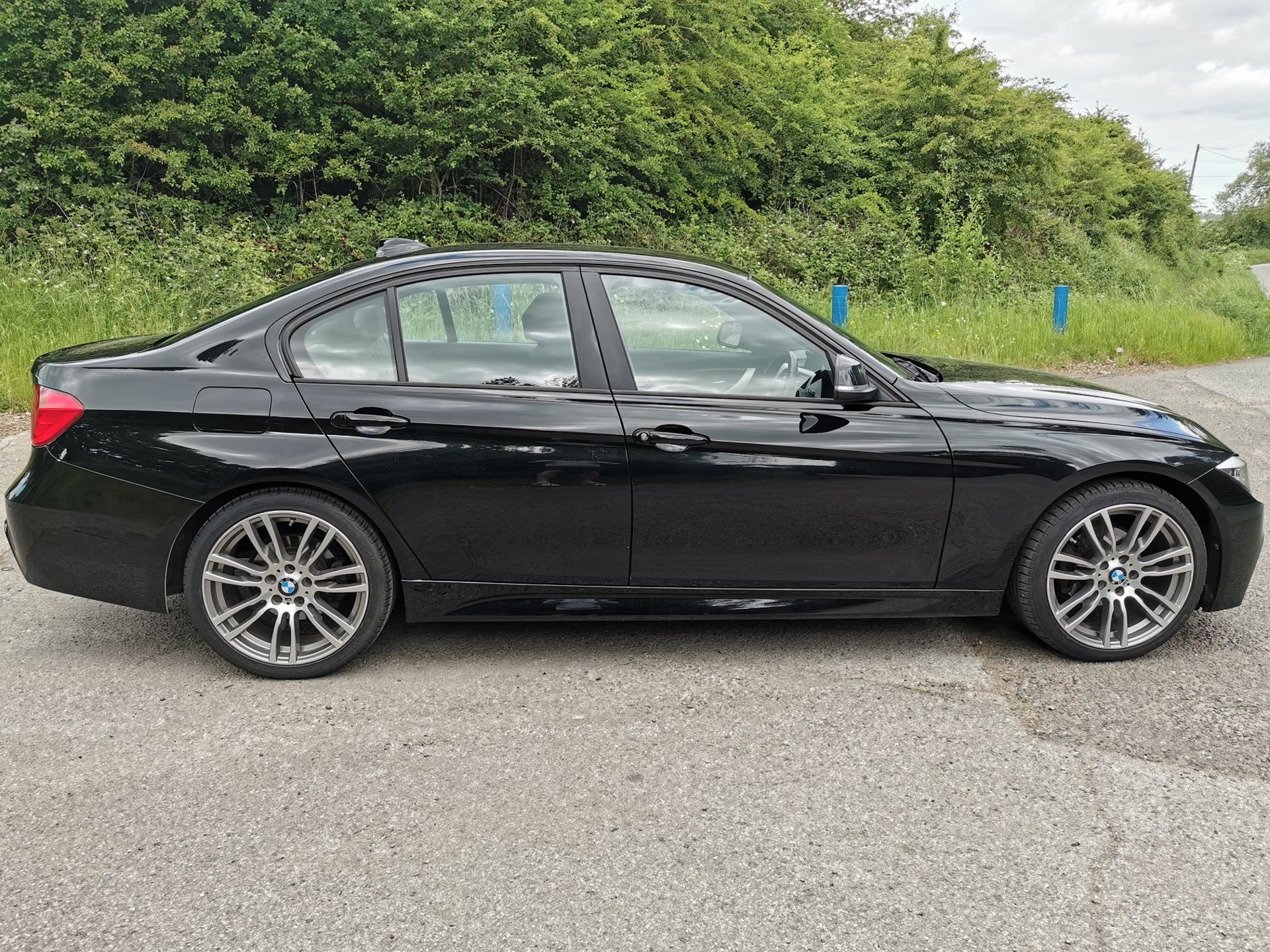 2013/13 REG BMW 320D EFFICIENT DYNAMICS 2.0 DIESEL BLACK 4 DOOR SALOON *NO VAT* - Bild 8 aus 30