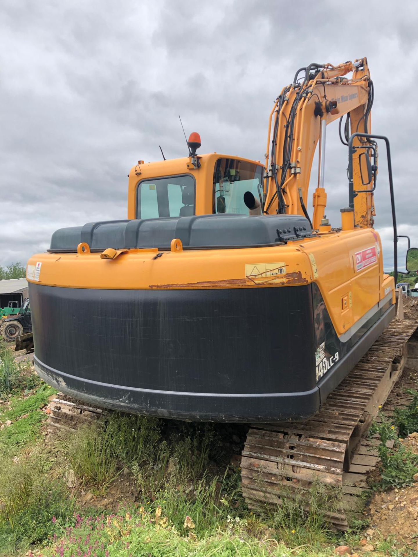 HYUNDAI ROBEX 140LC-9 HYDRAULIC EXCAVATOR, YEAR 2014, RUNS WORKS AND DIGS *PLUS VAT* - Image 2 of 7