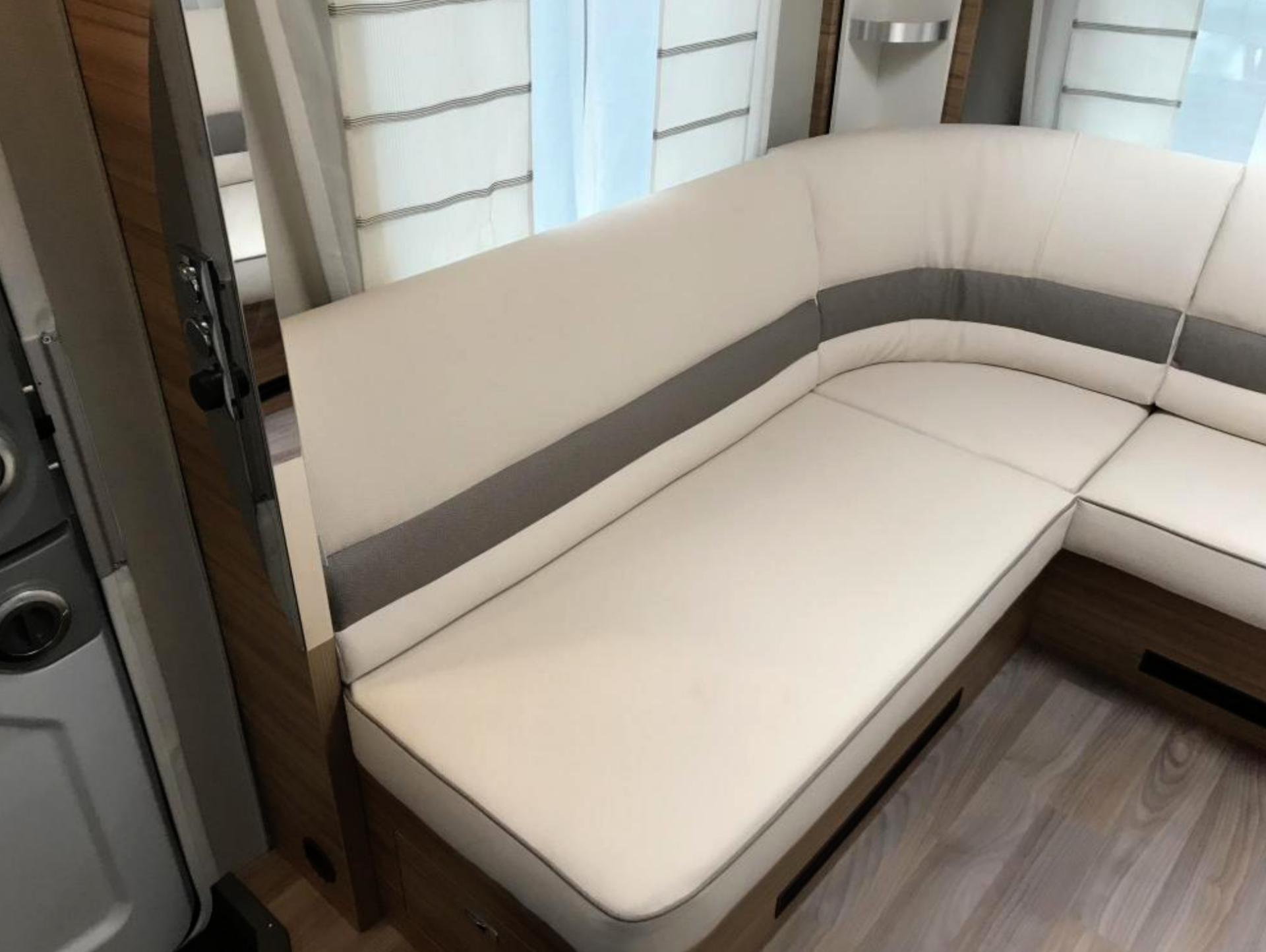 BRAND NEW 2019 TABBERT BELLISSIMO CARAVAN 5 BERTH NEW - NO VAT ! - Image 17 of 40